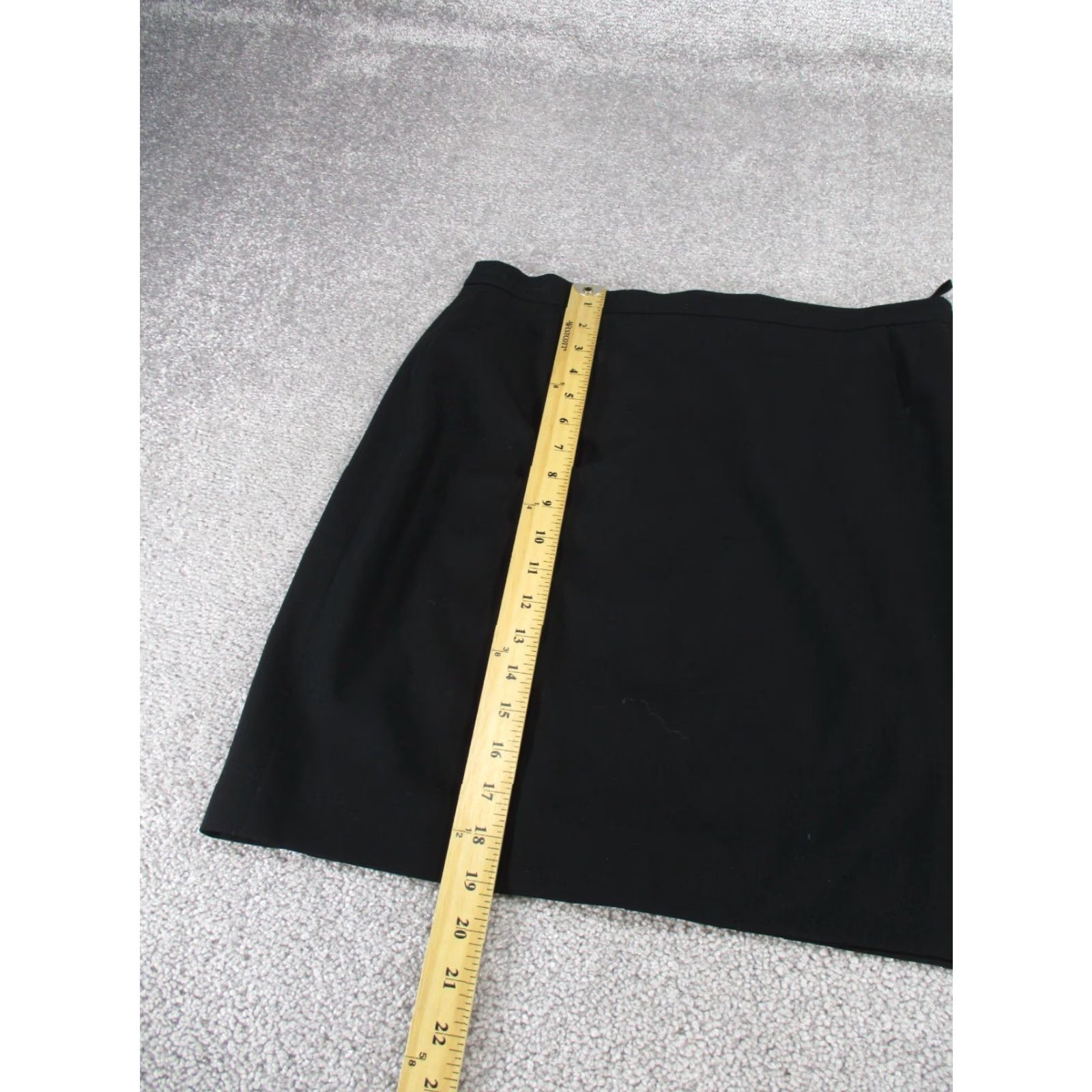 Escada VINTAGE Escada Skirt Womens 42 US 12 Black Wool Pencil Above Knee Ladies Pencil Skirt, Black, Wool, Zipper, Knee Length, 12, Regular, EW, 1990s Size 34" / US 12 / IT 48 - 3 Thumbnail