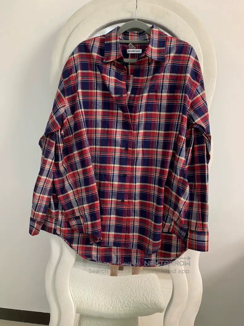 Balenciaga Balenciaga Plaid cotton sleeveless collar poncho shirt Size XXS / US 00 / IT 34 - 1 Thumbnail