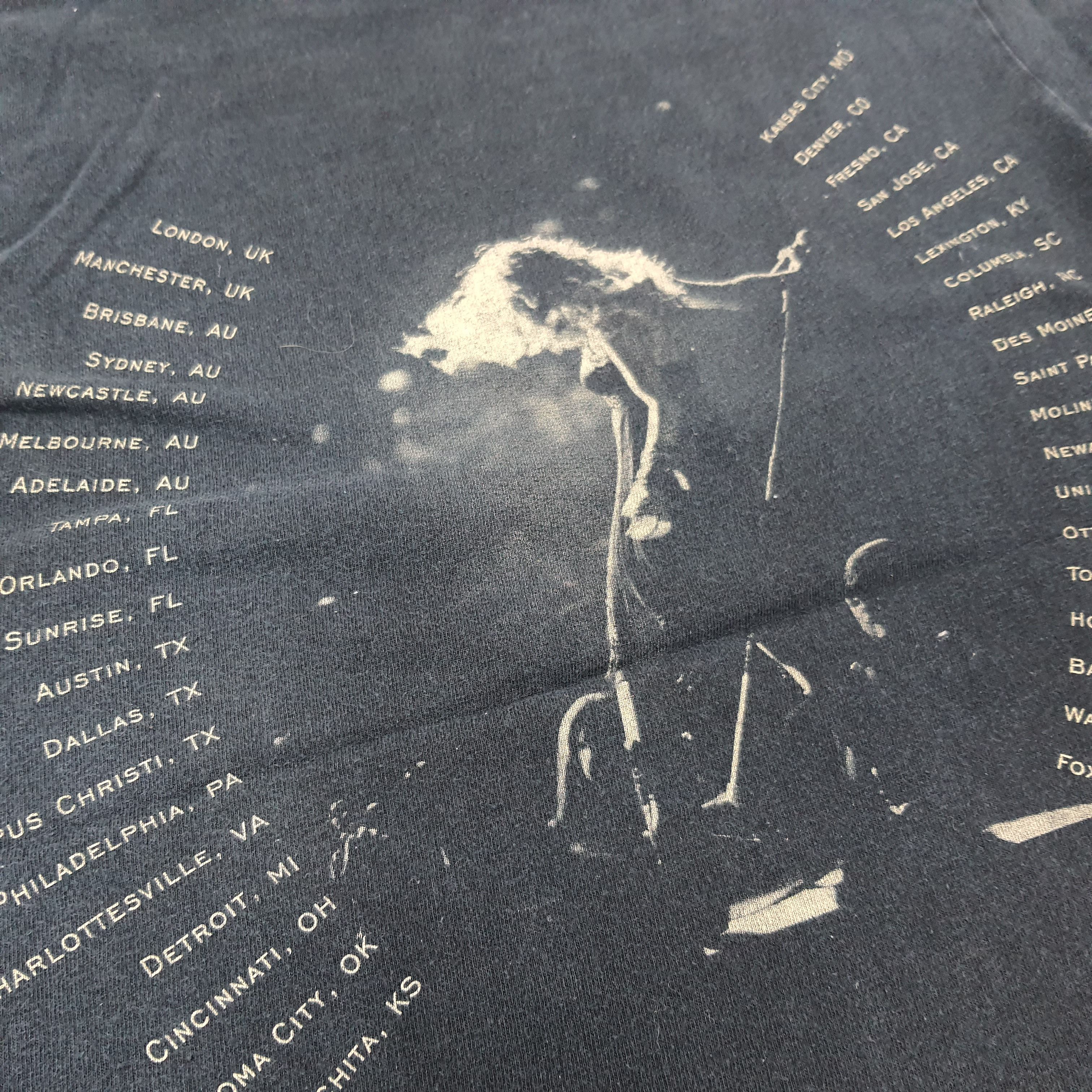 Band Tees Vintage Taylor Swift Tour Tees C249N72 Size US S / EU 44-46 / 1 - 4 Thumbnail