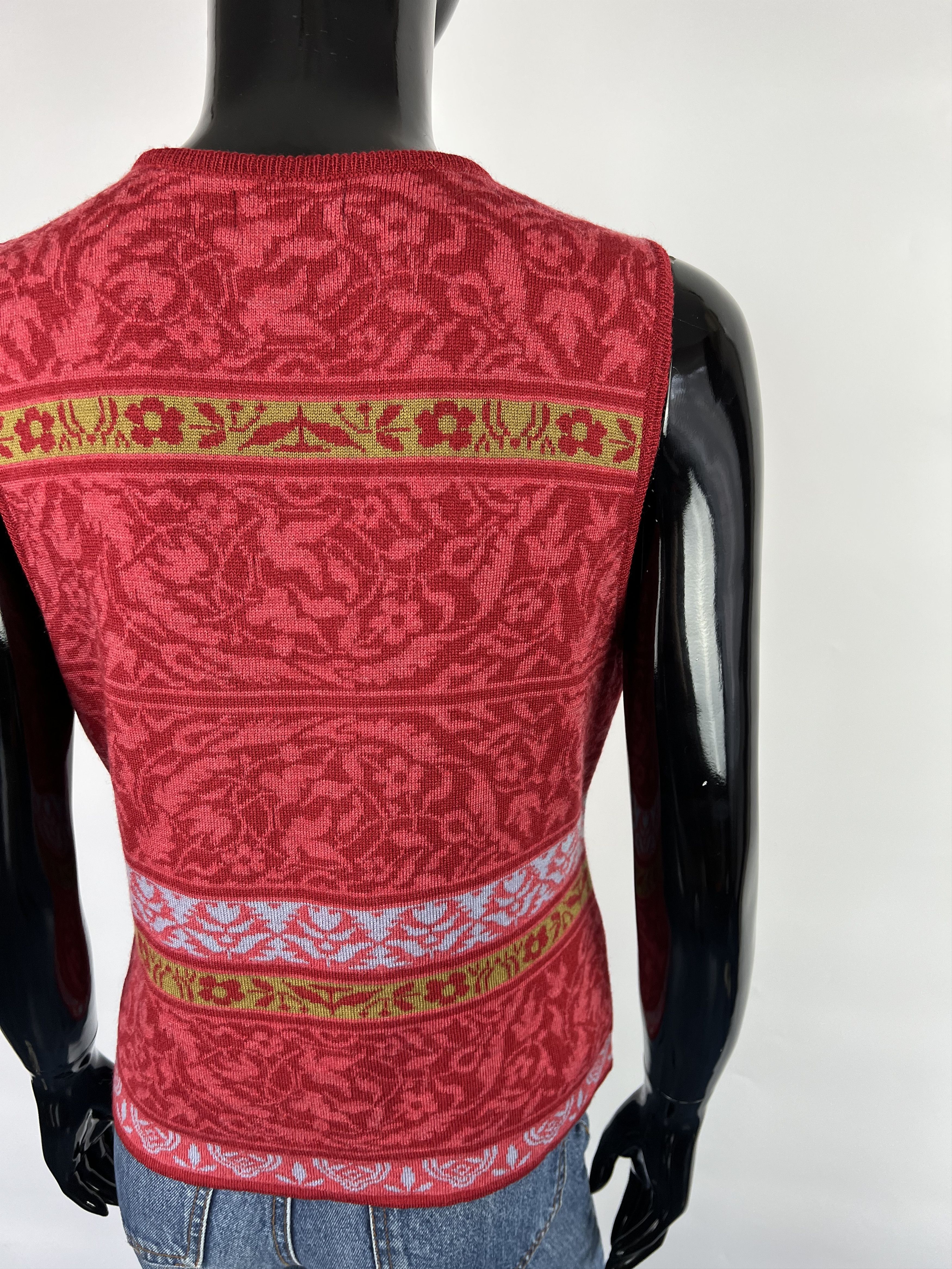 Designer Oleana Norway Floral Wool Silk Knit Top Vest Size XS/S Size S / US 4 / IT 40 - 3 Thumbnail