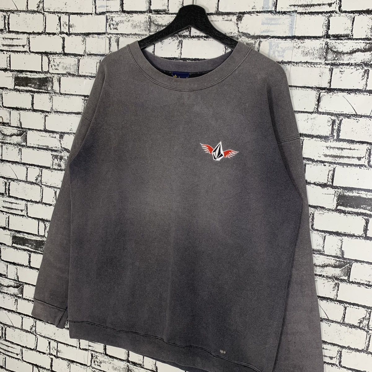 Volcom Vintage 90’s Volcom Sun Faded Sweatshirt Size US M / EU 48-50 / 2 - 2 Thumbnail
