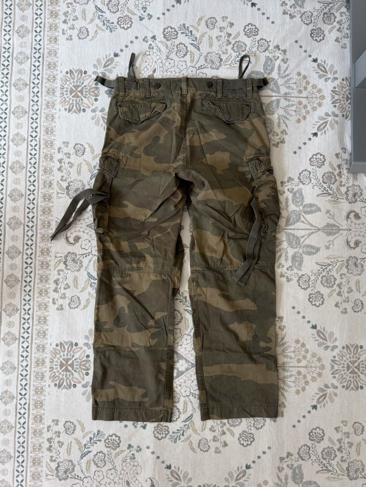 Other Vintage Camo Cargo Military Pants With Adjustable Straps Size US 33 - 2 Thumbnail