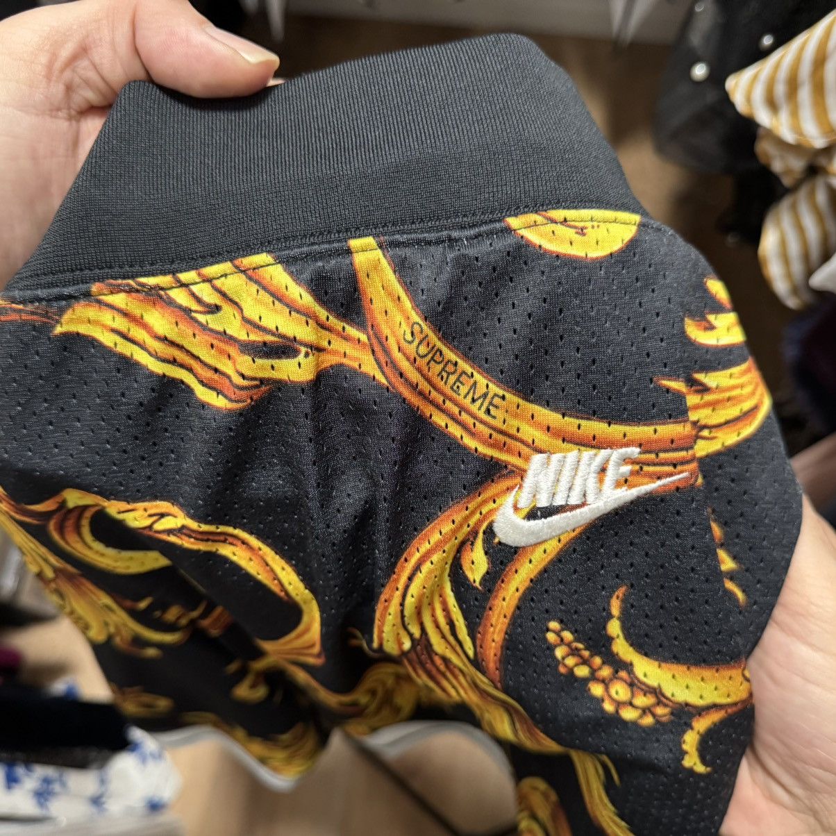 Nike × Supreme Supreme x Nike Foamposite Versace Shorts Size US 34 / EU 50 - 3 Thumbnail
