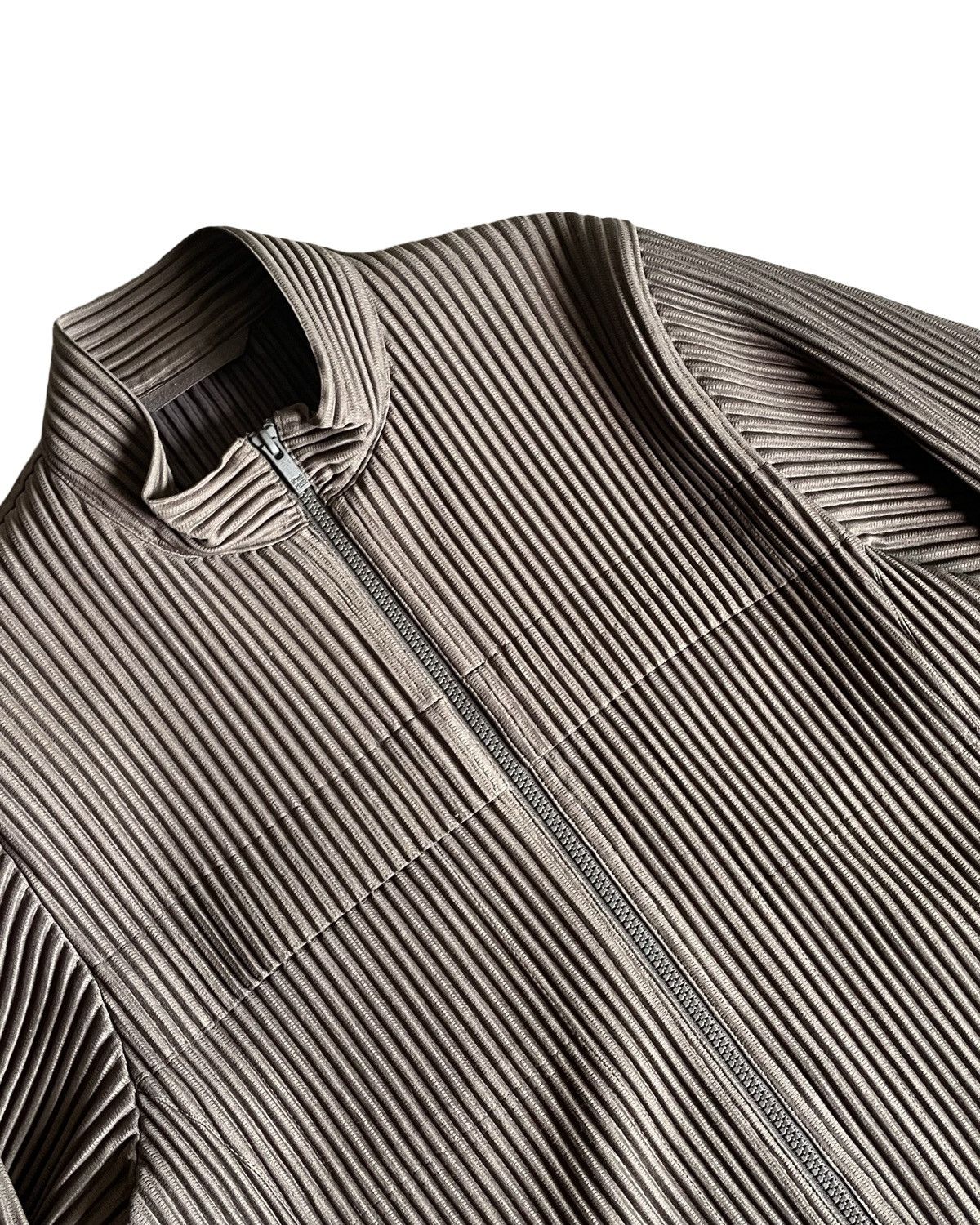 ジャケット・アウター ISSEY MIYAKE HOMME PILSSE 23aw MC JULY MC July Jacket in Black – SVRN