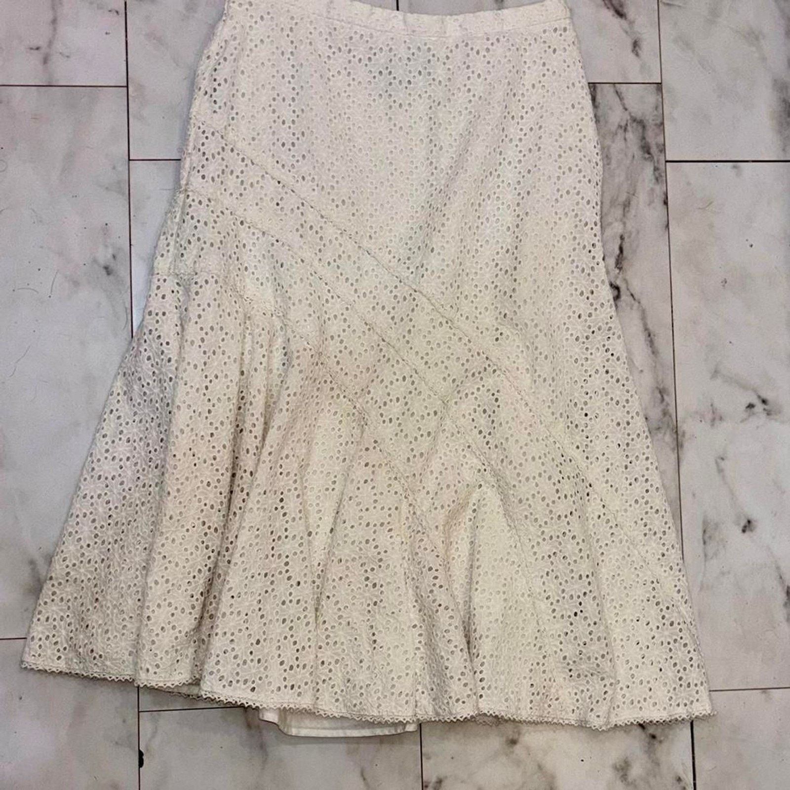 Coldwater Creek Coldwater Creek White Eyelet Flared Midi Skirt Size M Size 30" / US 8 / IT 44 - 7 Thumbnail