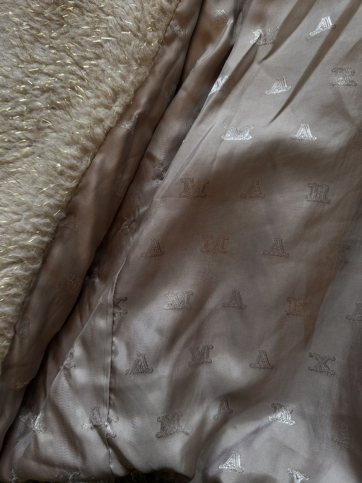 Designer × Max Mara × Weekend Max Mara Max Mara A/W 2019 camel wool blend teddy bear style coat Size S / US 4 / IT 40 - 12 Thumbnail