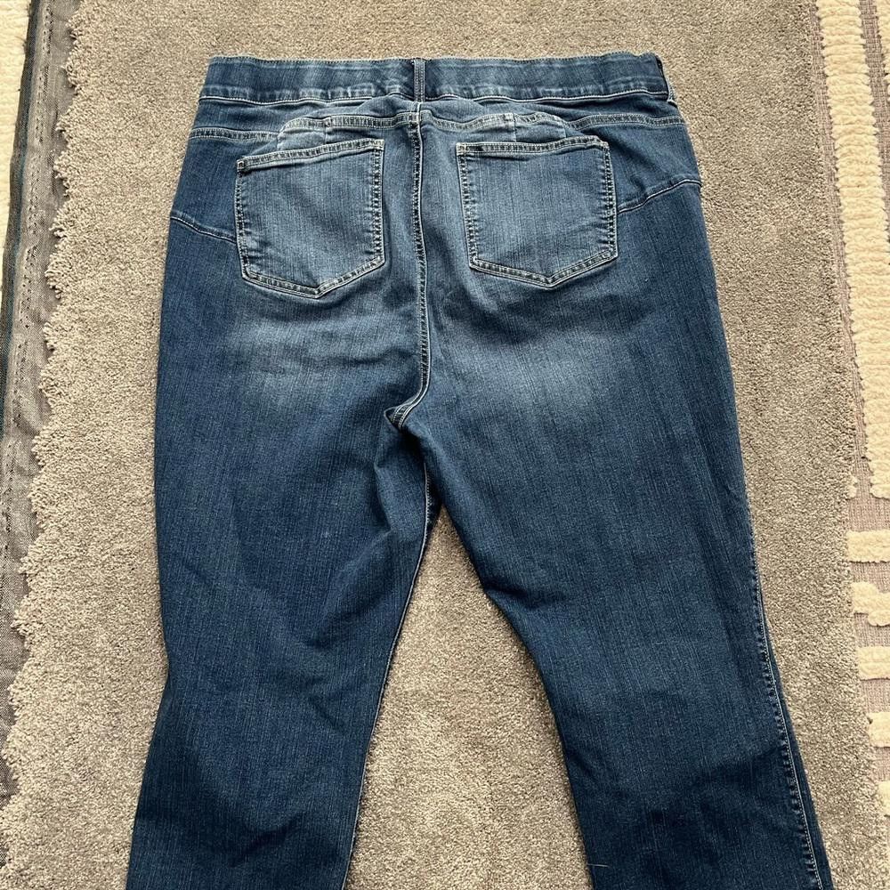 Torrid Torrid crop bombshell skinny jeans Size 42" / US 20 - 5 Thumbnail