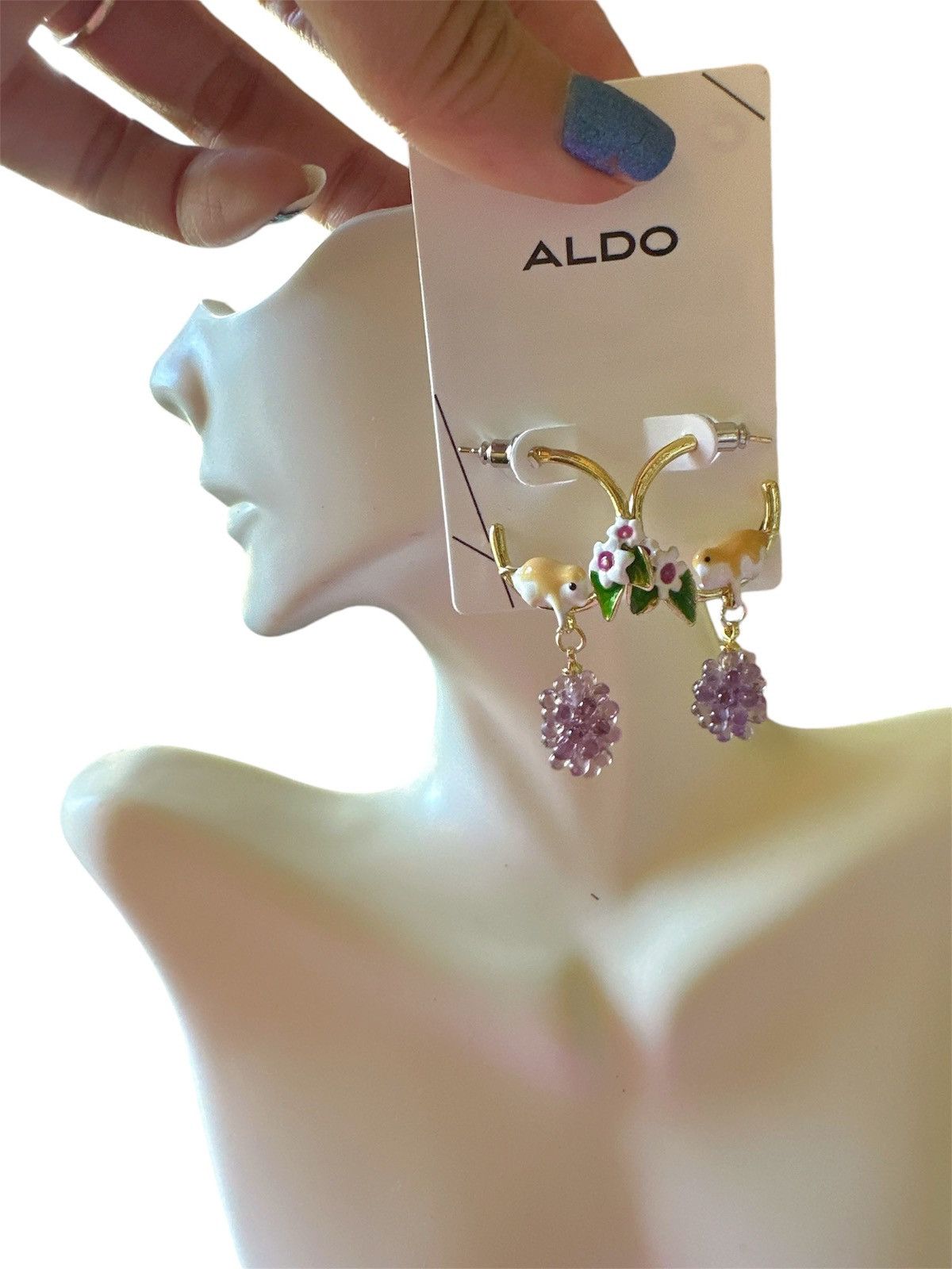 Aldo Aldo earrings gold tone open loops Weasal stealing grapes Size ONE SIZE - 5 Thumbnail