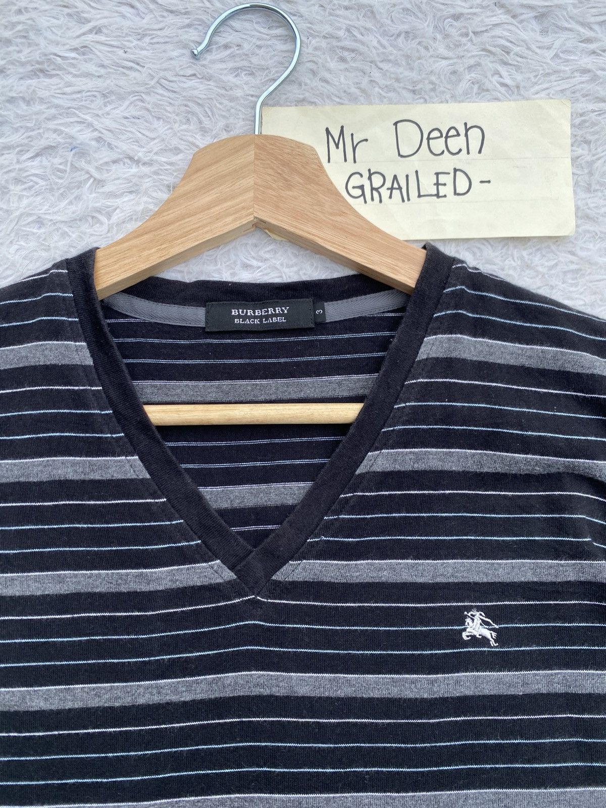Burberry Rare Burberry Stripes V Neck Tshirt Size US M / EU 48-50 / 2 - 8 Thumbnail