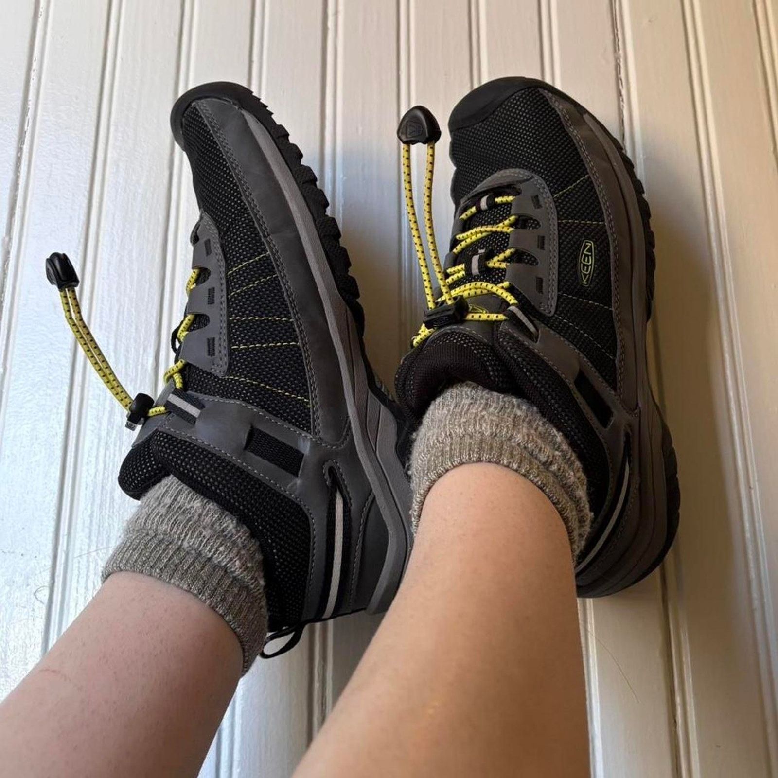 KEEN Keen Hiking Shoes Men's 5 Women's 6.5 Gorpcore Outdoors Size US 5 / EU 37 - 3 Thumbnail
