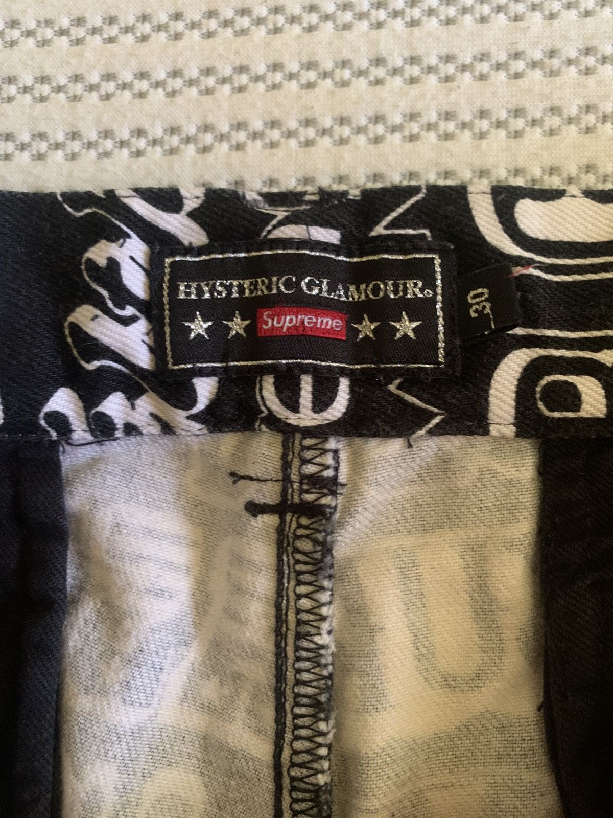 Hysteric Glamour × Supreme Supreme x hysteric glamour fw17 text work pant Size US 30 / EU 46 - 3 Thumbnail