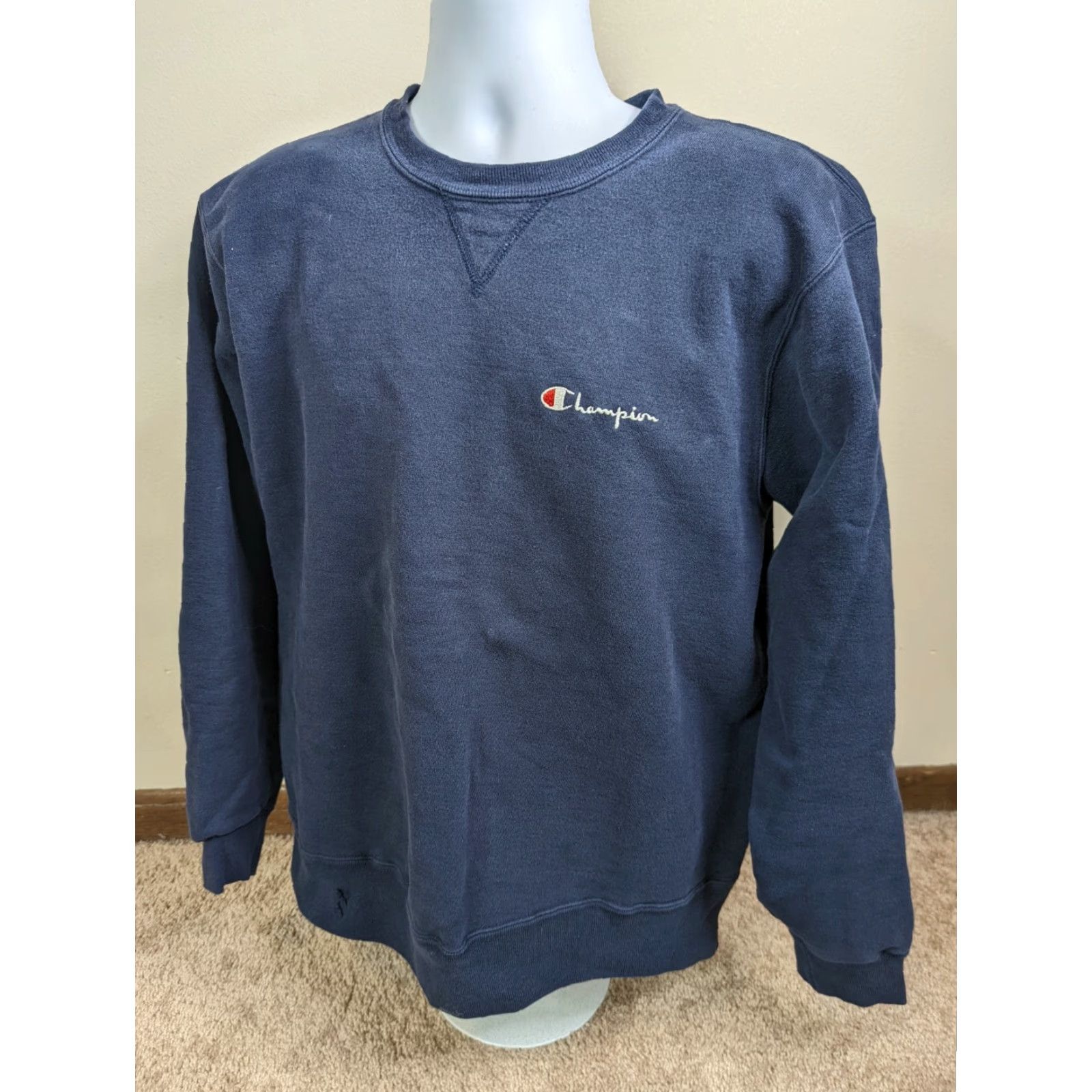Champion VINTAGE Champion Sweatshirt Blue Embroidered USA Made Mens XL Sweatshirt Size US XL / EU 56 / 4 - 5 Thumbnail