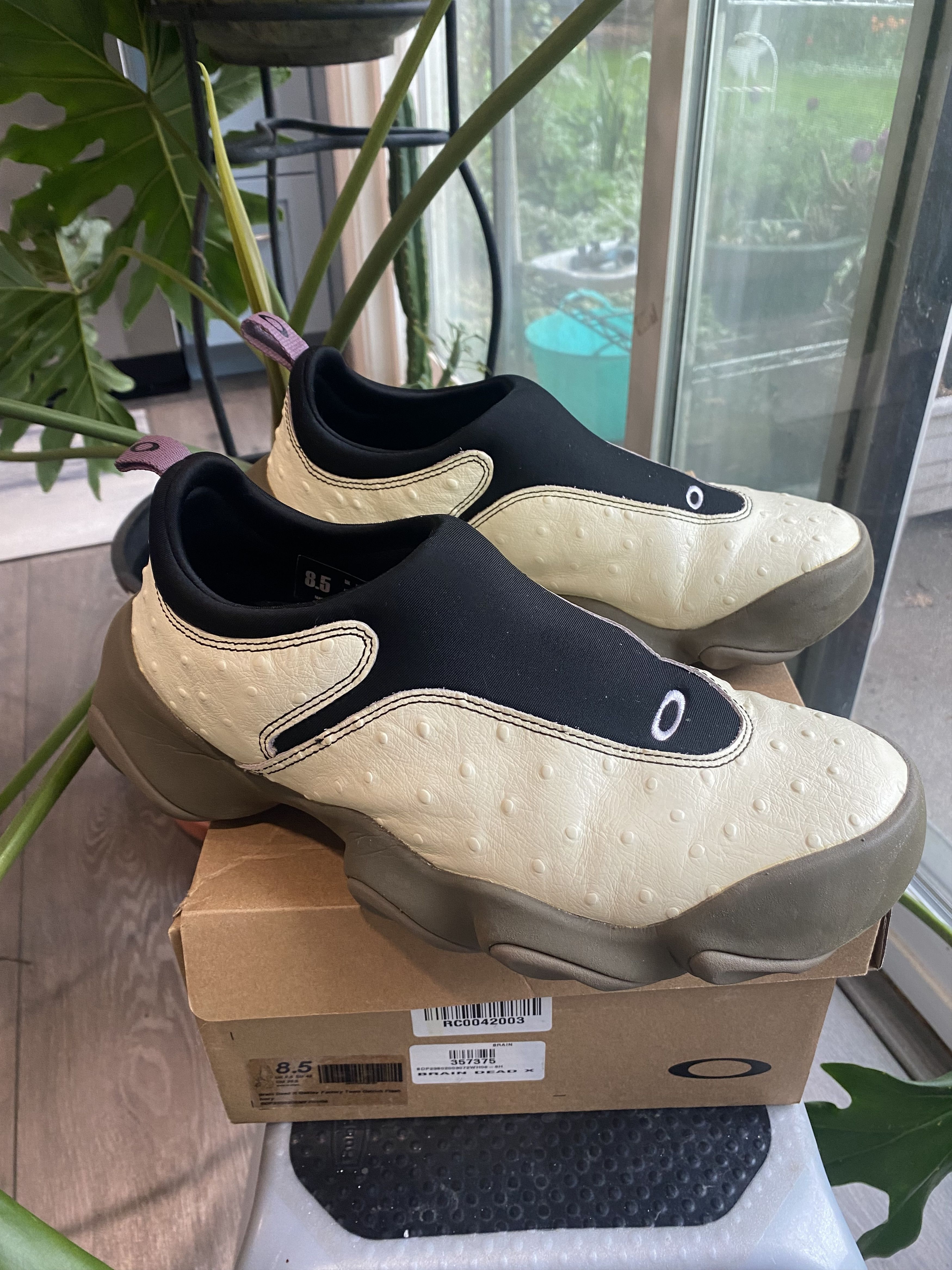 関税込★OAKLEY FACTORY TEAM X BRAIN DEAD OSTRICH FLESHSANDAL Oakley Factory Team - Brain Dead X Oakley Factory Team