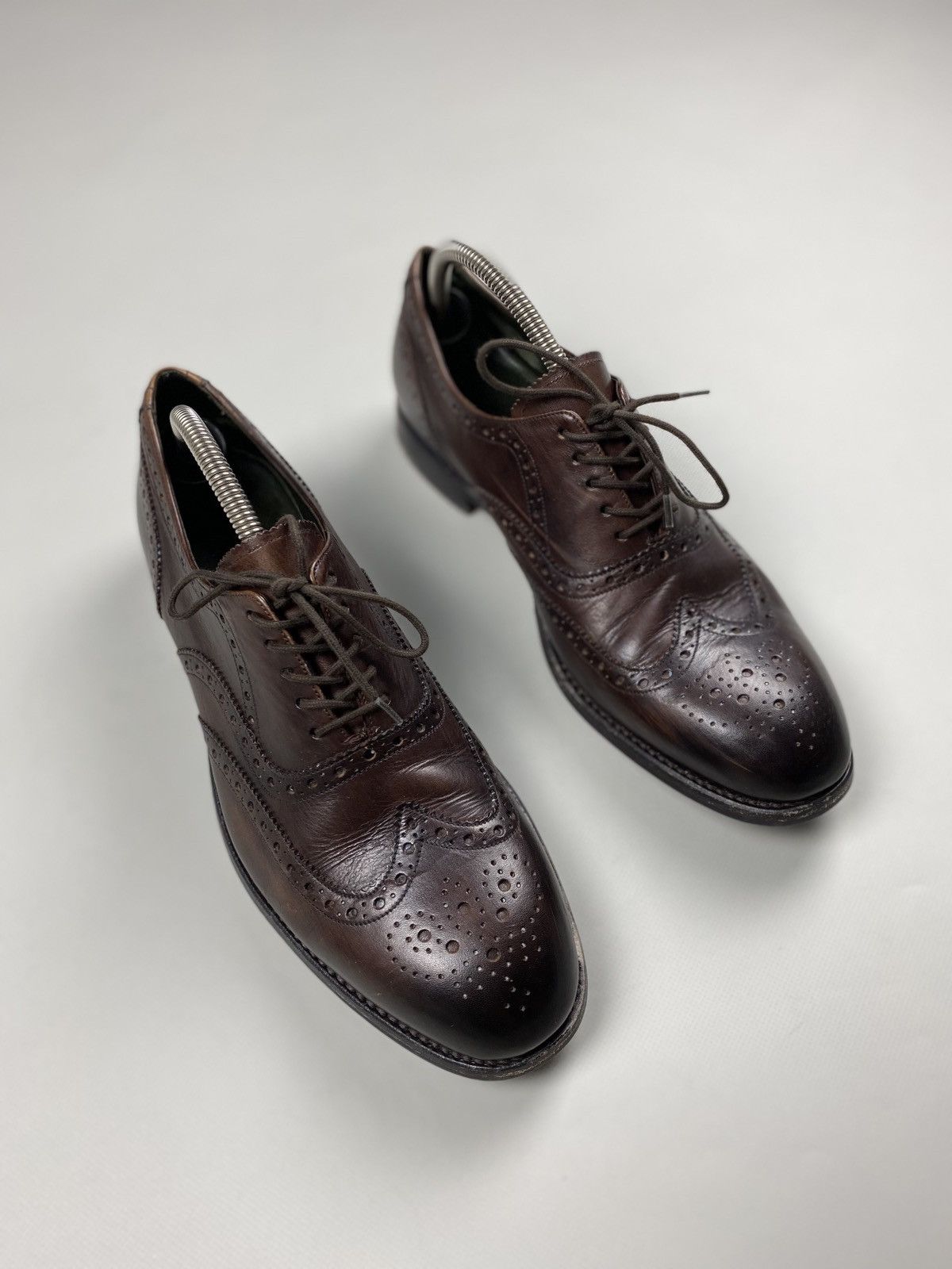 Loake Loake men’s leather formal brogue shoes size UK 9 / US 10 Size US 10 / EU 43 - 1 Thumbnail