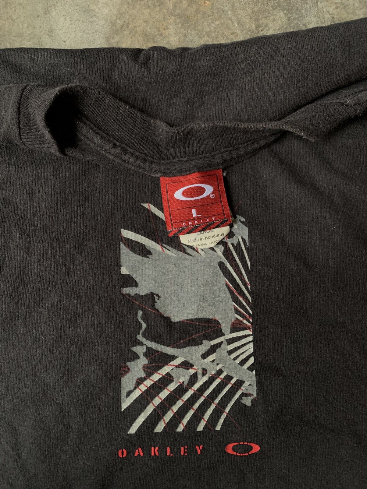 Oakley Vintage 2000s Oakley Bogo Skull Longsleeve Size US L / EU 52-54 / 3 - 7 Thumbnail