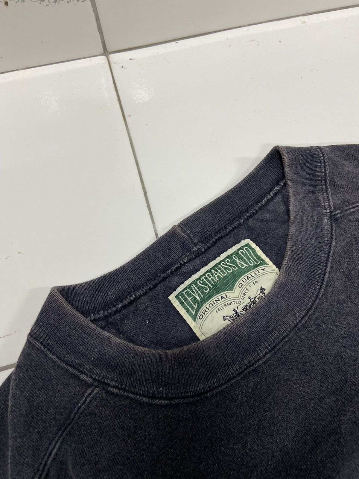 Levi's VINTAGE LEVI’S STRAUSS & CO SLEEVELESS PULLOVER SWEATSHIRT Size US M / EU 48-50 / 2 - 7 Thumbnail