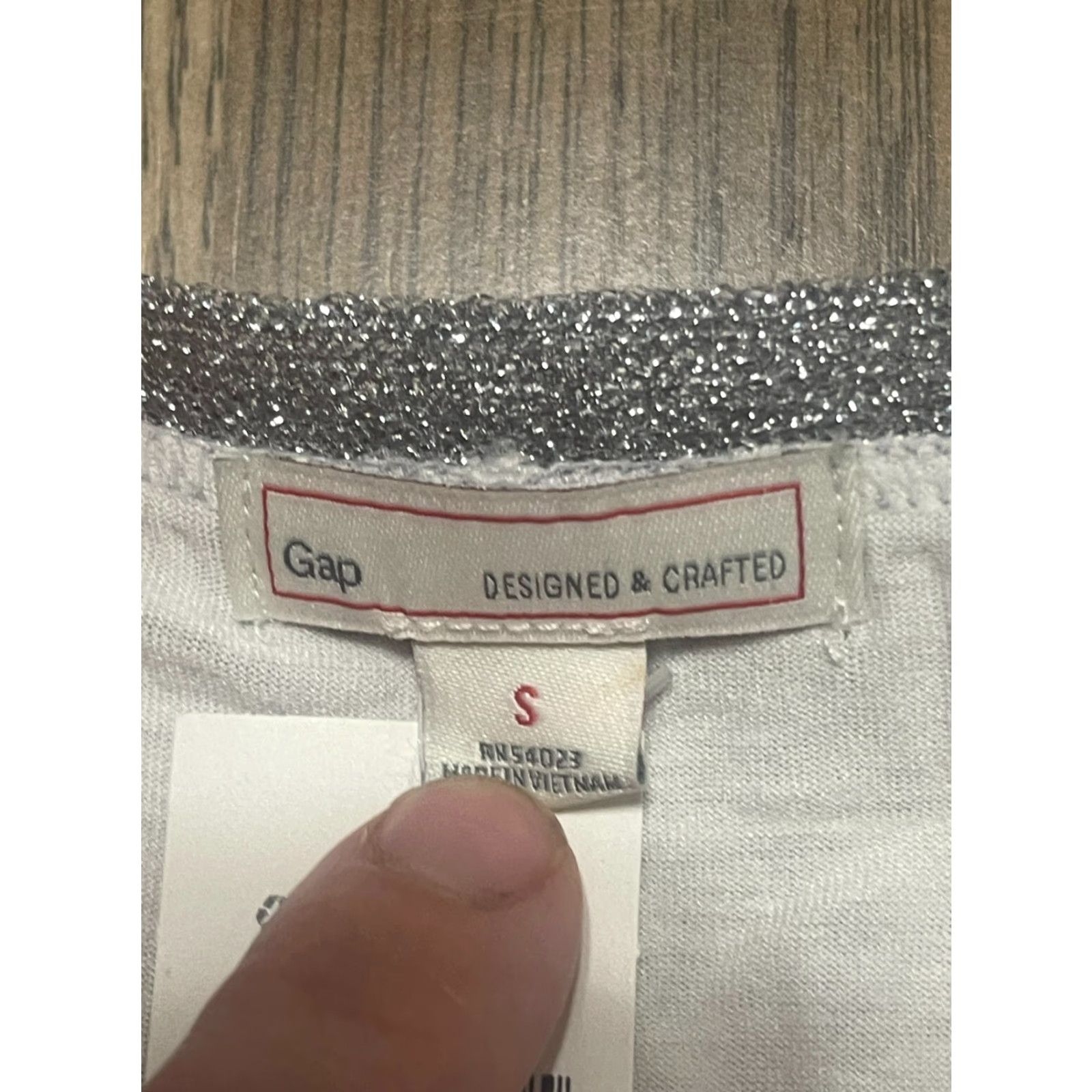 Gap GAP Tank Top Women's Small White Silver Scoop Neck NWT Tank Shirt Casual Basic Size S / US 4 / IT 40 - 3 Thumbnail