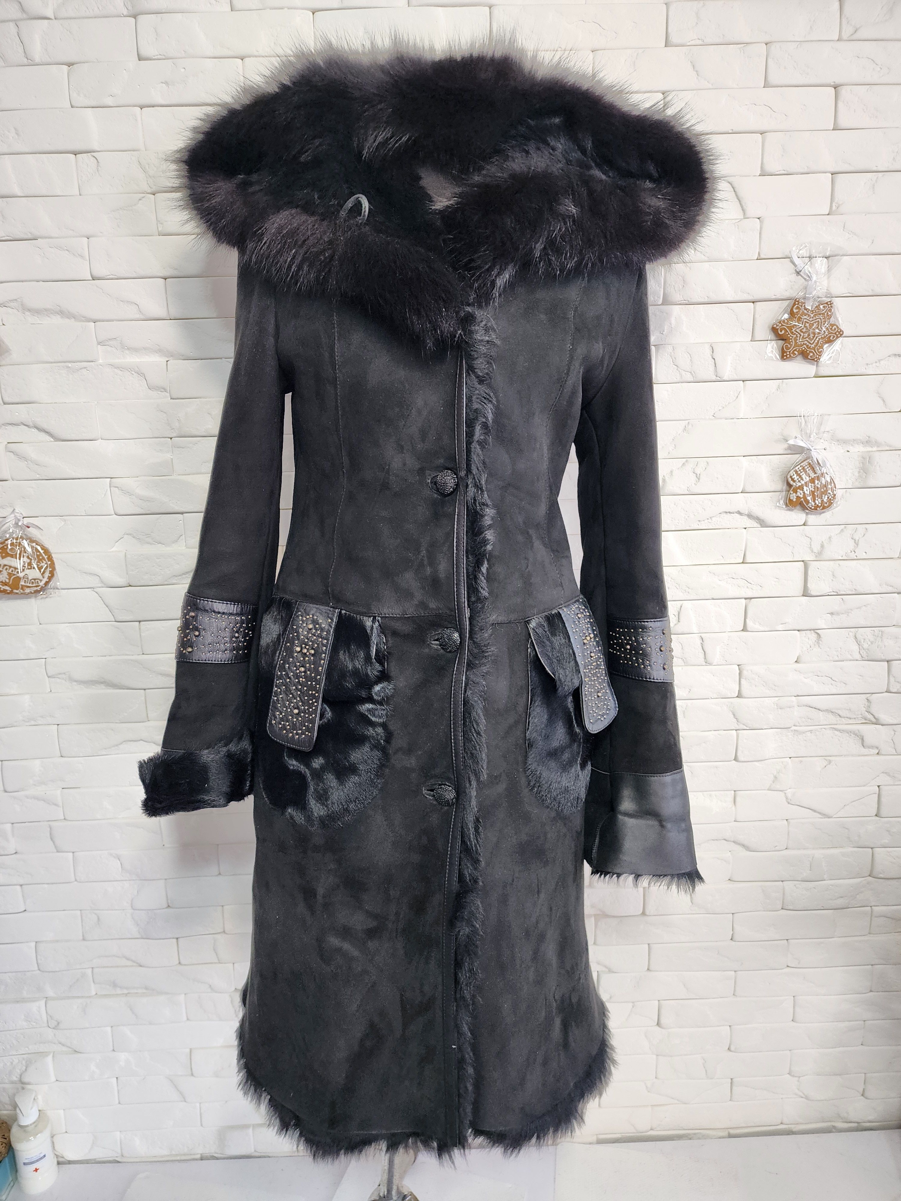 Furla Black Goat Fur Coat: Women's Fur Hooded Jacket, Button Front Size M / US 6-8 / IT 42-44 - 1 Thumbnail