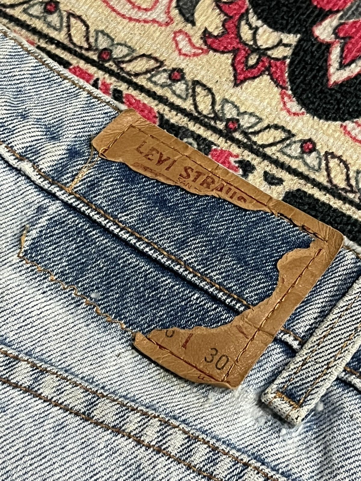 Vintage Vintage 90s Levi’s 505 Batwing Regular Straight Trashed Jean Size US 36 / EU 52 - 8 Thumbnail