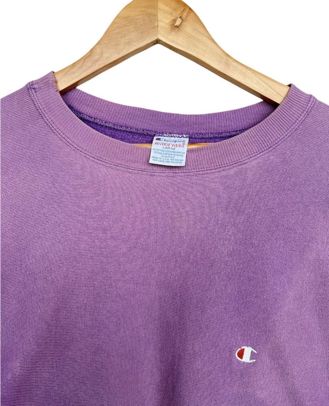 Champion × Vintage Vintage 90s Champion Reverse Weave Purple Faded Sweatshirt Size US L / EU 52-54 / 3 - 5 Thumbnail