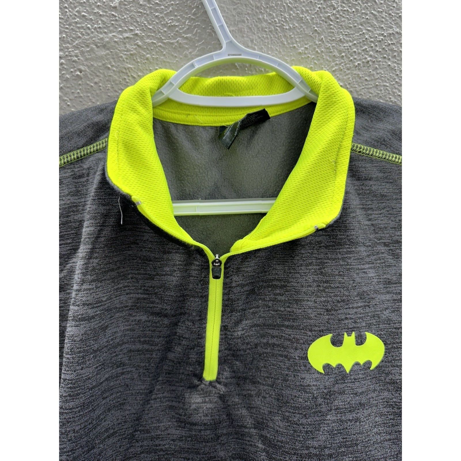 DC Comics DC Comics Batman Pullover Size Medium Gray Logo Long Sleeve Quarter Zip Mens Size US M / EU 48-50 / 2 - 5 Thumbnail
