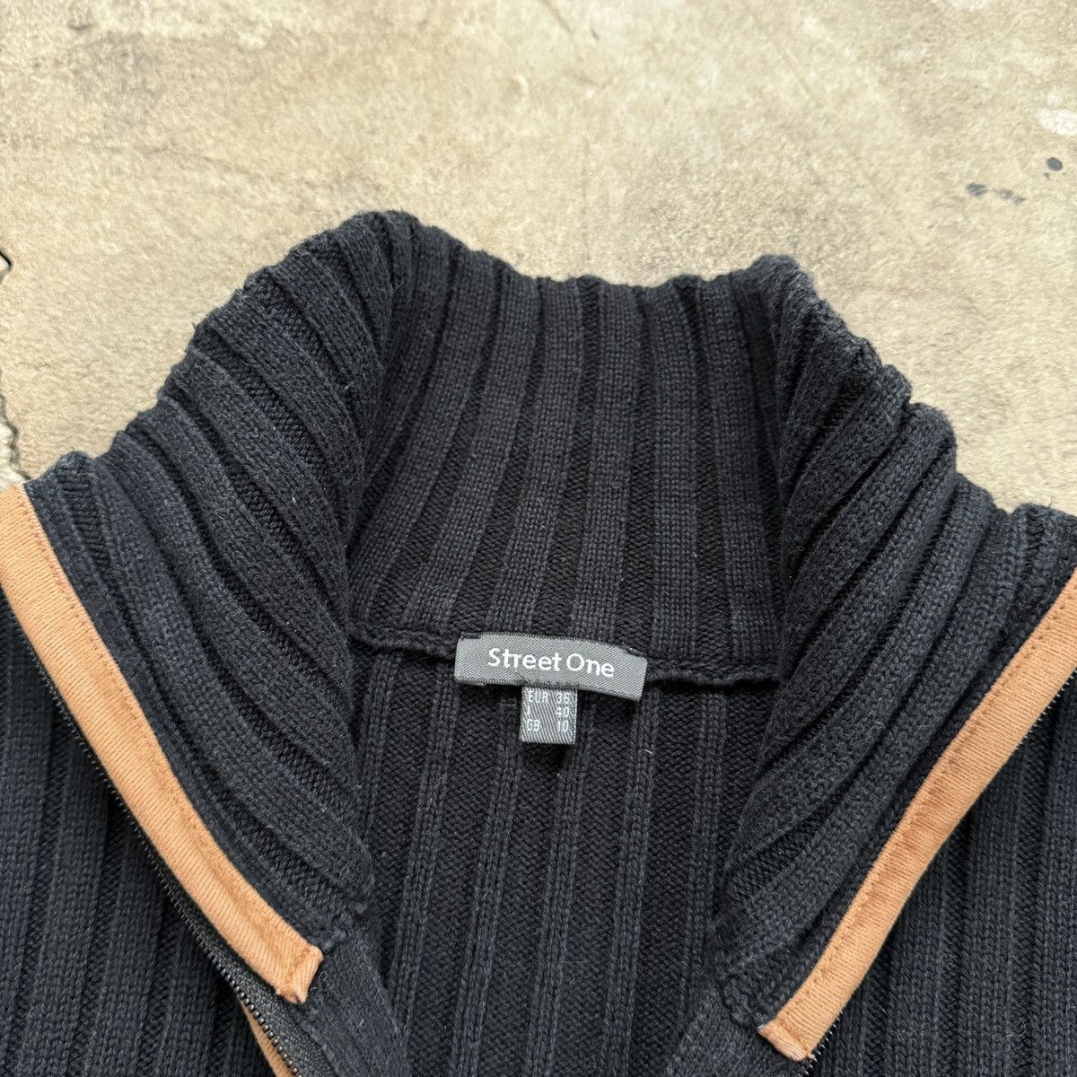 Japanese Brand × Vintage Vintage Y2K Street One Stripe Zip Sweater Size S / US 4 / IT 40 - 4 Thumbnail