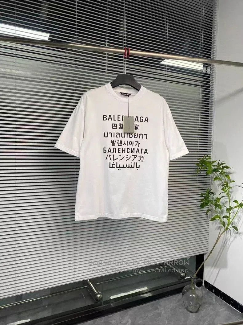 Balenciaga Balenciaga Seven-Language Short Sleeve Tee. Size US XXS / EU 40 - 1 Thumbnail