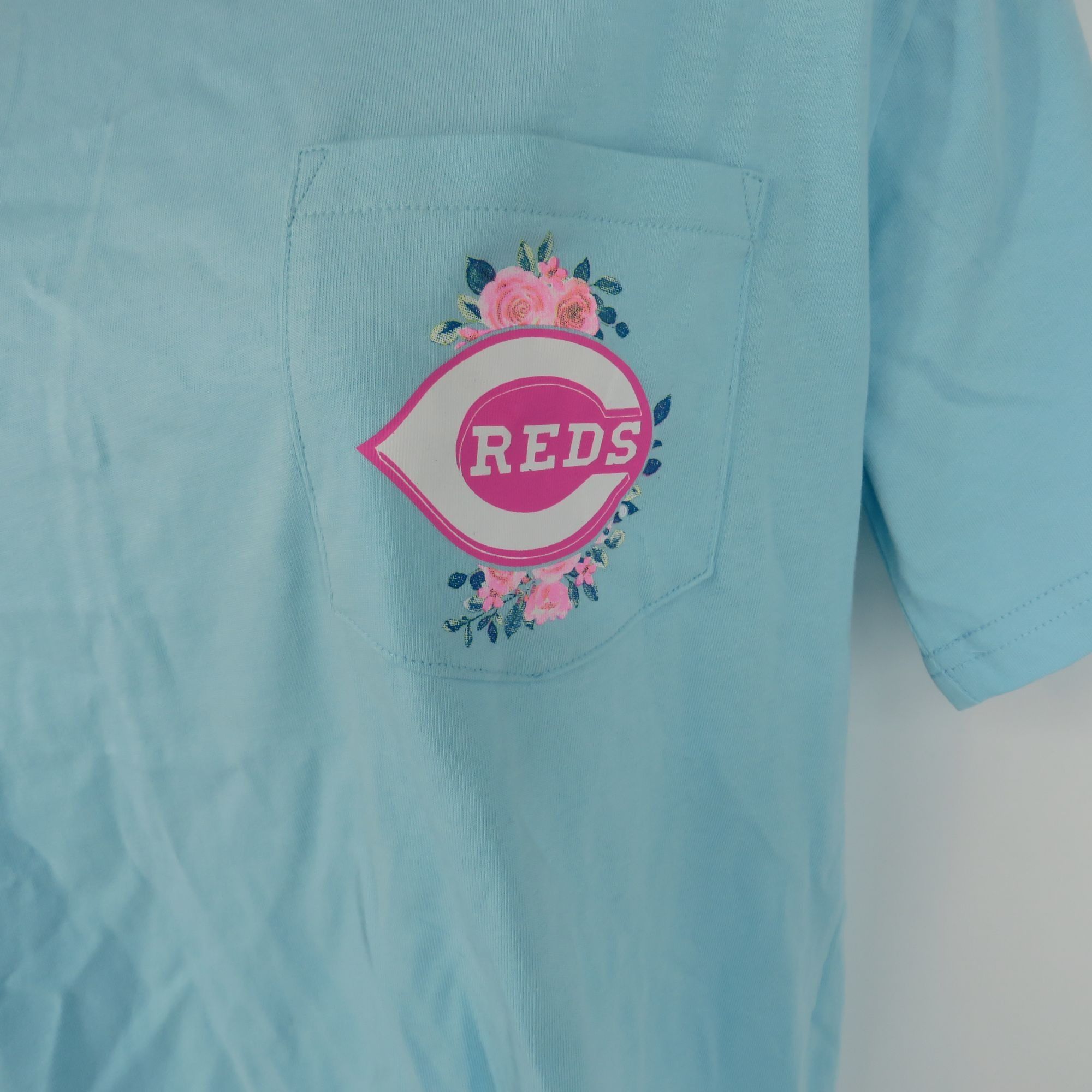 Majestic Cincinnati Reds Women's Blue Pink Graphic Tee Small NWT Size S / US 4 / IT 40 - 2 Thumbnail