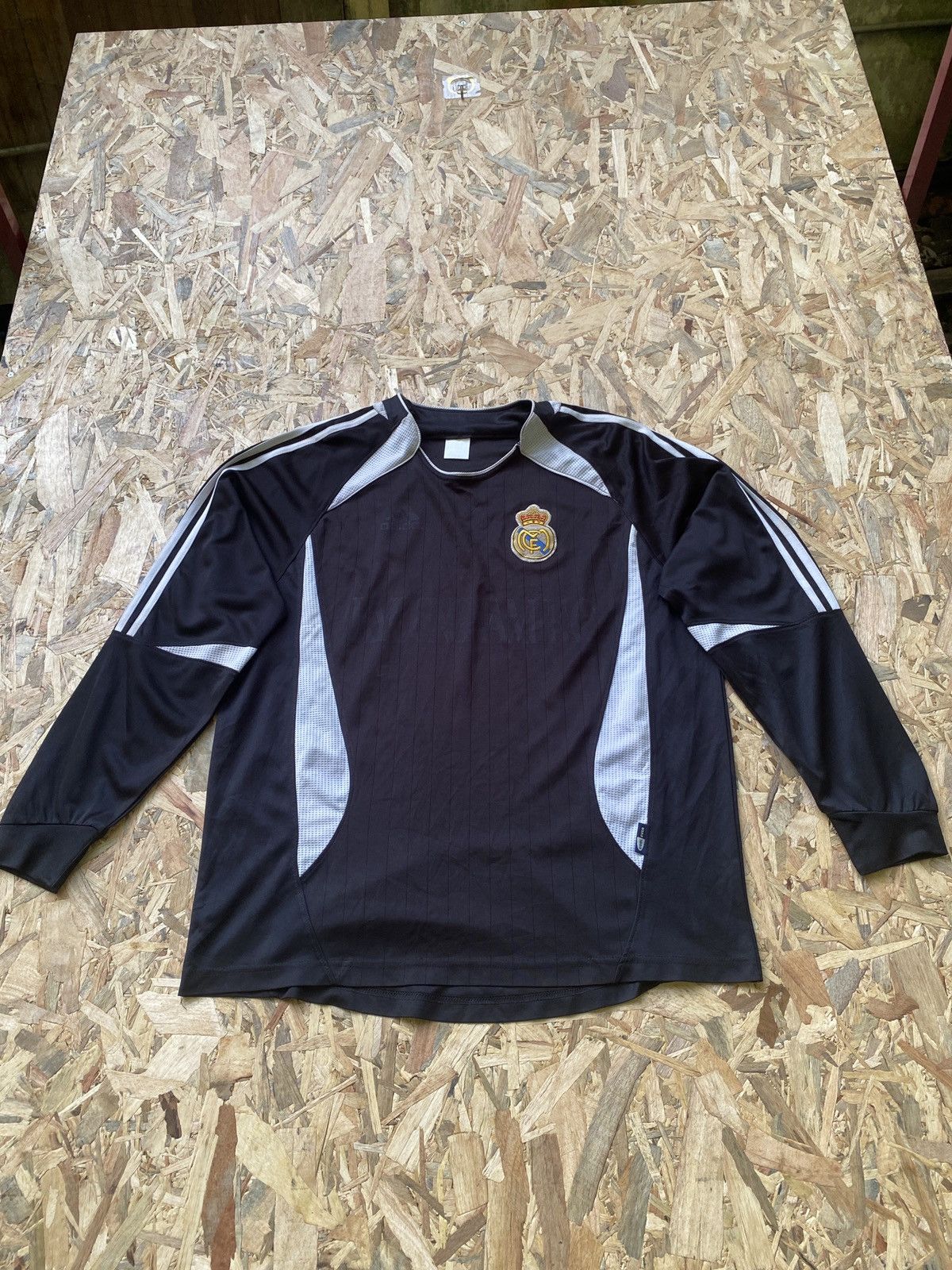 Vintage Vintage real madrid longsleeve jersey Size US M / EU 48-50 / 2 - 13 Thumbnail