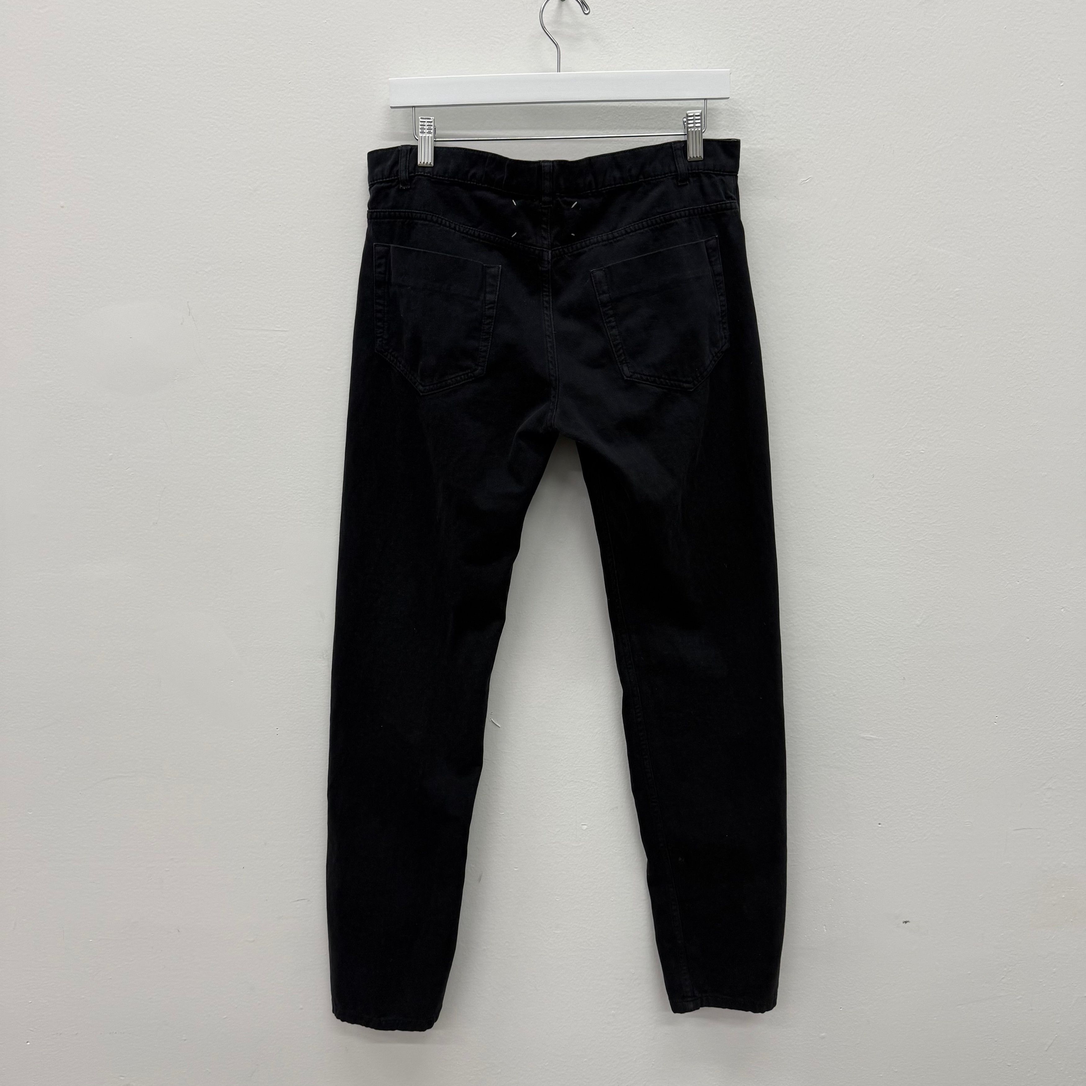 Maison Margiela Maison Margiela Black Denim Slim Jeans - Size 34 Size US 34 / EU 50 - 2 Thumbnail
