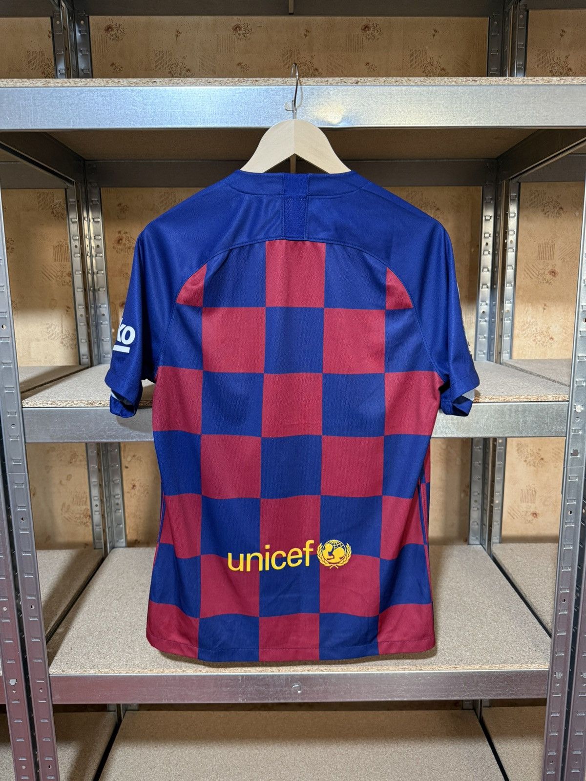 Nike Rare Nike FC Barcelona 2019 2020 Home Football Soccer Jersey Size US M / EU 48-50 / 2 - 2 Thumbnail