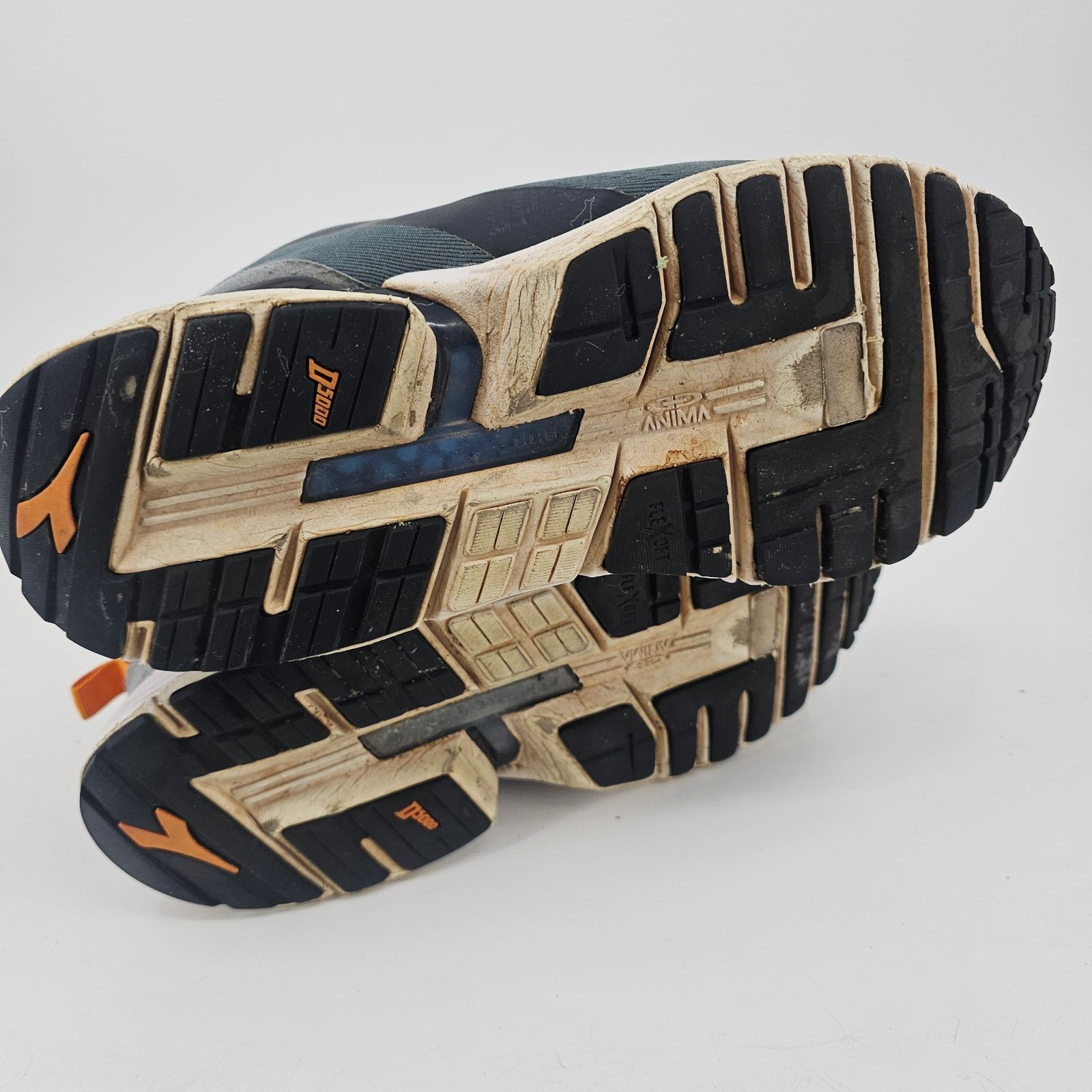 Diadora Diadora Mythos Blushield Vigore 2 Running Sneaker Grey 11 Size US 11 / EU 44 - 6 Thumbnail