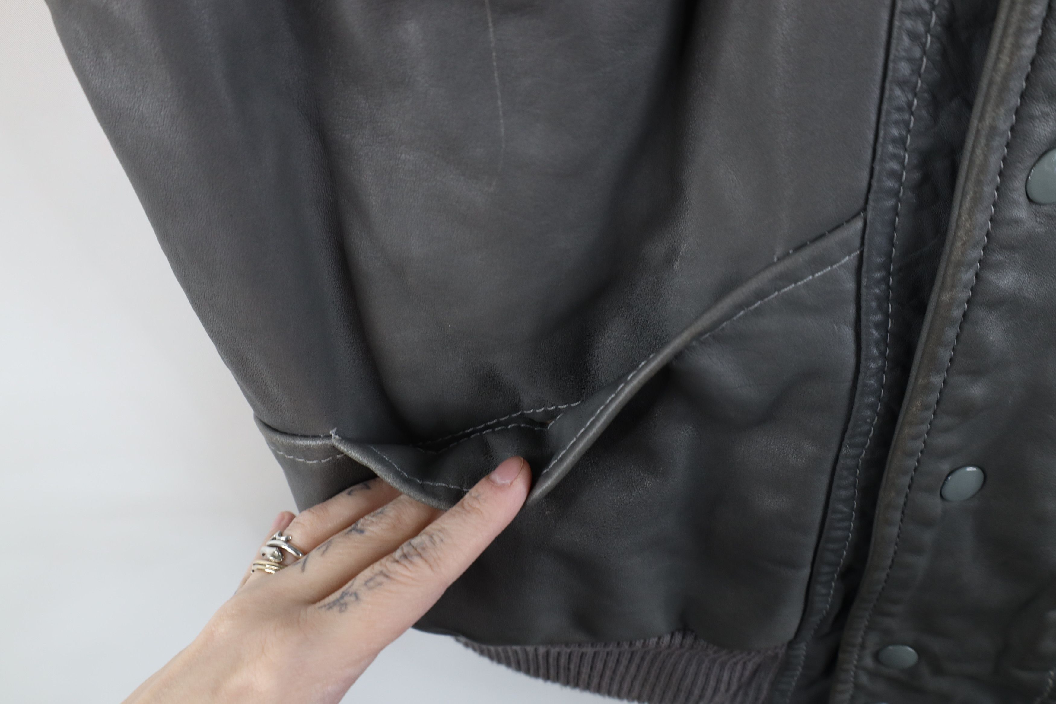 Vintage Vintage 80s 90s Streetwear Leather Sleeveless Vest Jacket Size US S / EU 44-46 / 1 - 6 Thumbnail