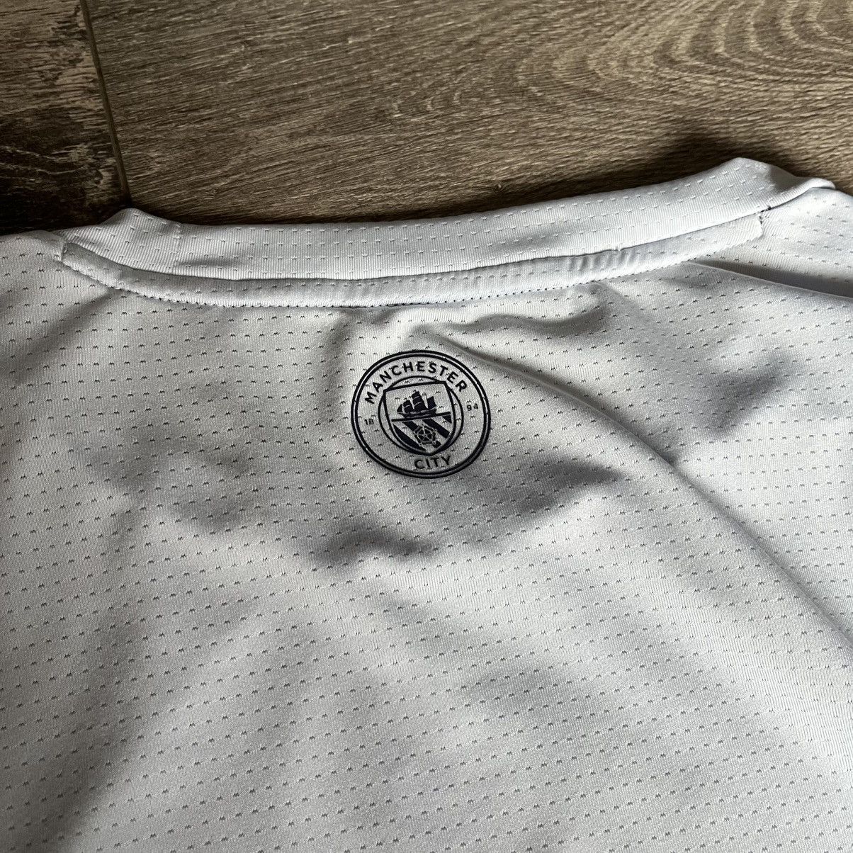 Puma Vintage Manchester City Pre-Match DryCell Soccer Jersey Home Size US XL / EU 56 / 4 - 9 Thumbnail