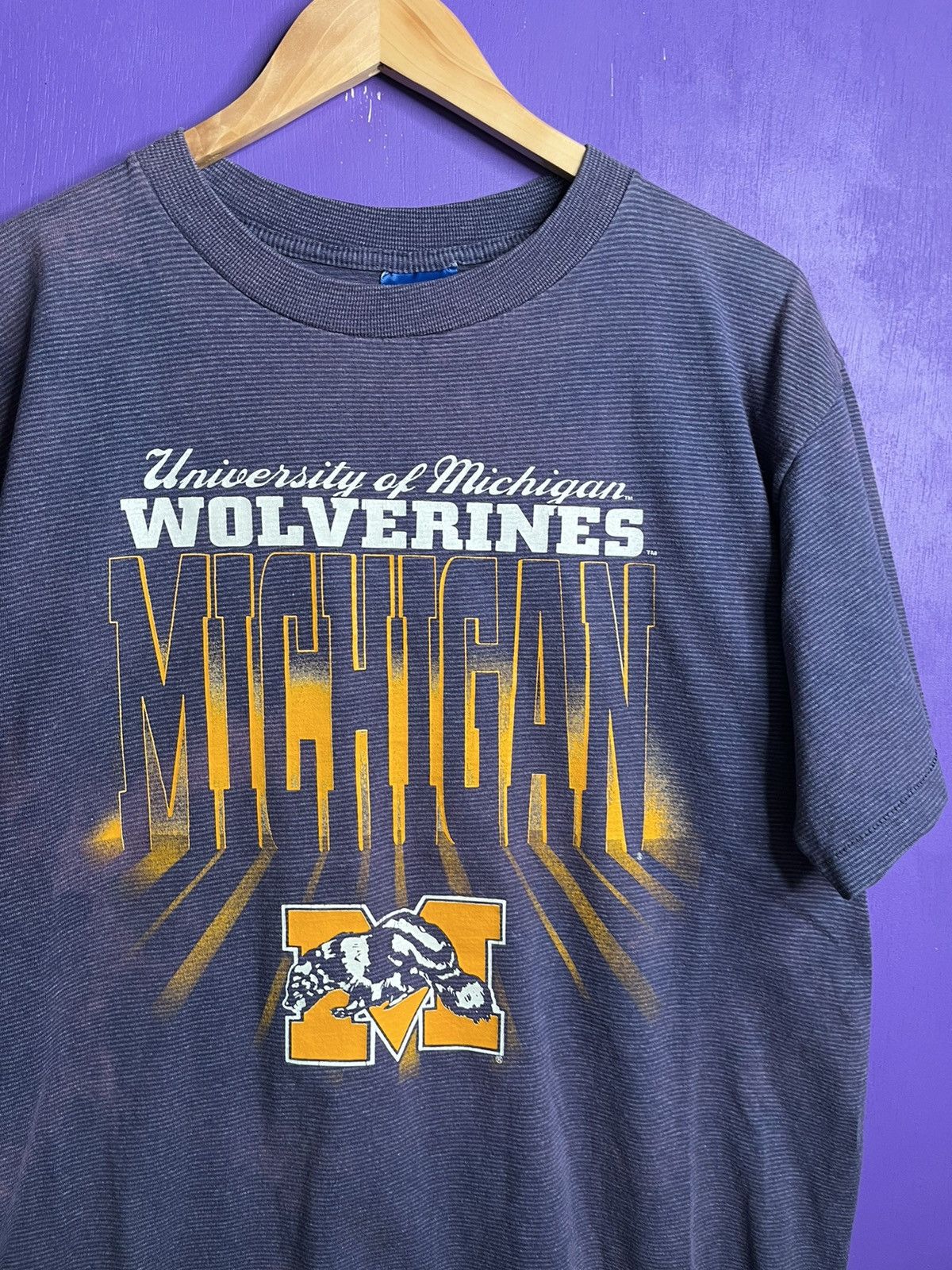 Vintage Vintage 90s Michigan wolverines striped t-shirt Size US L / EU 52-54 / 3 - 3 Thumbnail