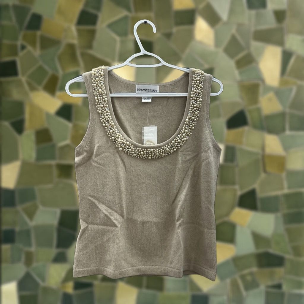 Bloomingdale's Bloomingdale's Tank Top Women's Medium Ivory Cashmere Embellished NWT Vintage No Size M / US 6-8 / IT 42-44 - 1 Thumbnail