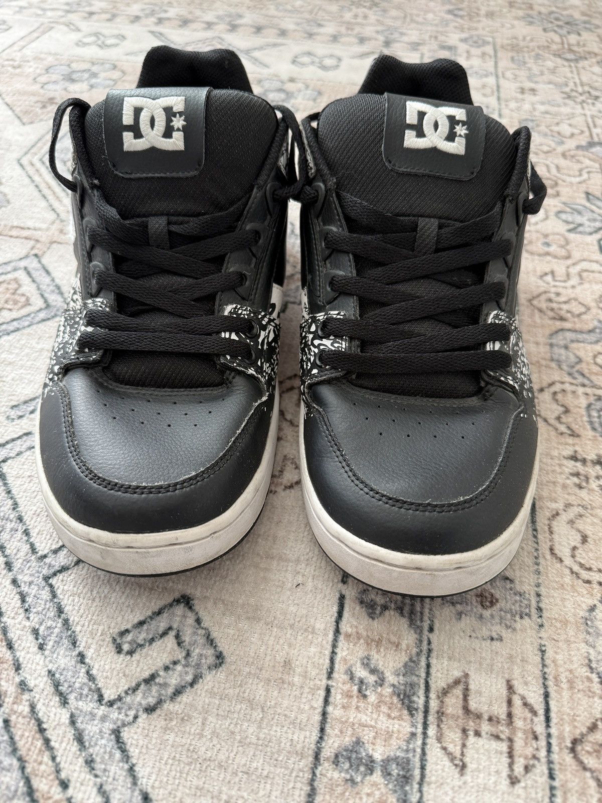 DC DC Court Graffik Men’s Size 13 (ADYS100173) Size US 13 / EU 46 - 3 Thumbnail
