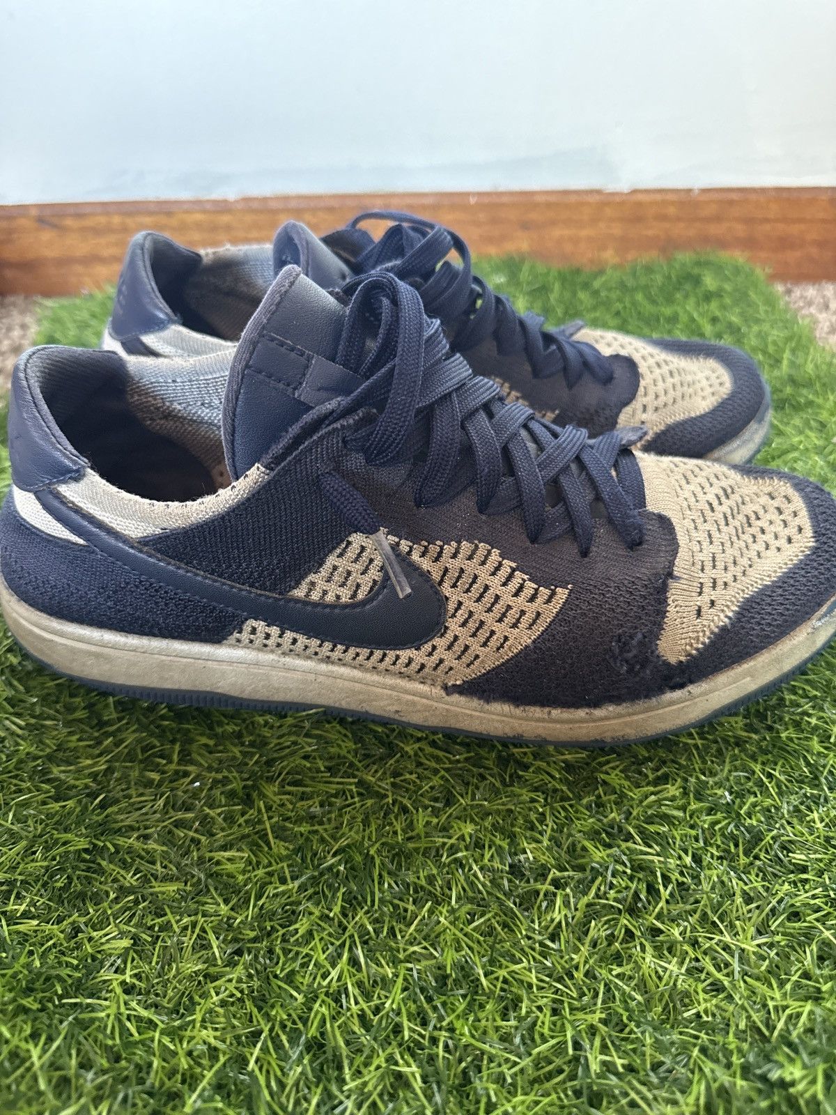 Nike Nike Dunk Low Flyknit College Navy Pure Platinum size 10US Size US 10 / EU 43 - 1 Thumbnail