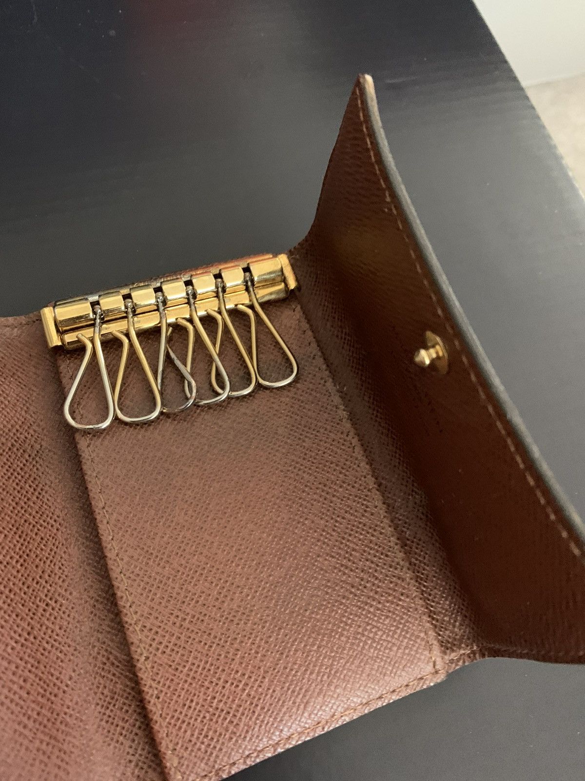 Louis Vuitton Louis Vuitton Key Holder Size ONE SIZE - 2 Thumbnail
