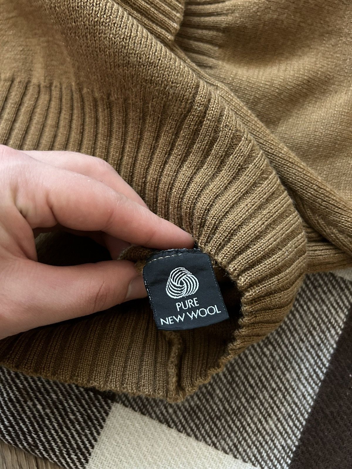 Burberry × Vintage Vintage Burberrys Pure New Wool sweatshirt mens made in UK Size US S / EU 44-46 / 1 - 4 Thumbnail