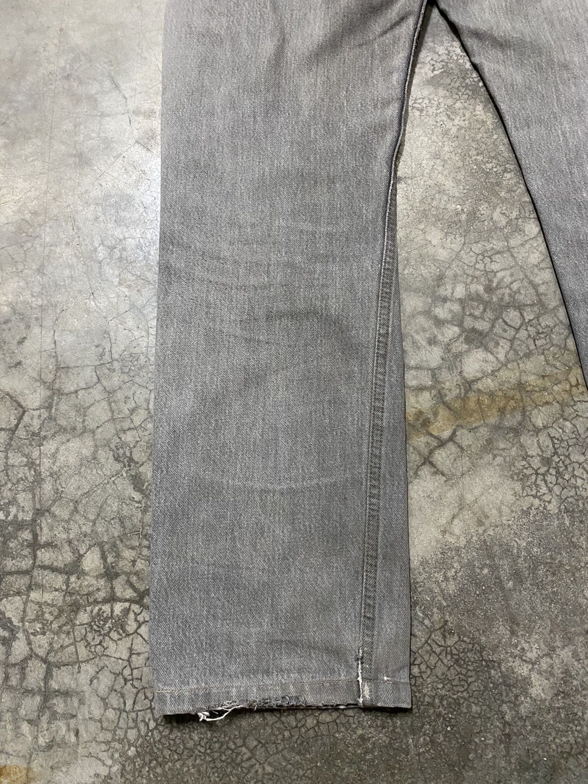 Levi's × Vintage Vintage Levi’s 501 Grey Fade Black Size US 30 / EU 46 - 2 Thumbnail