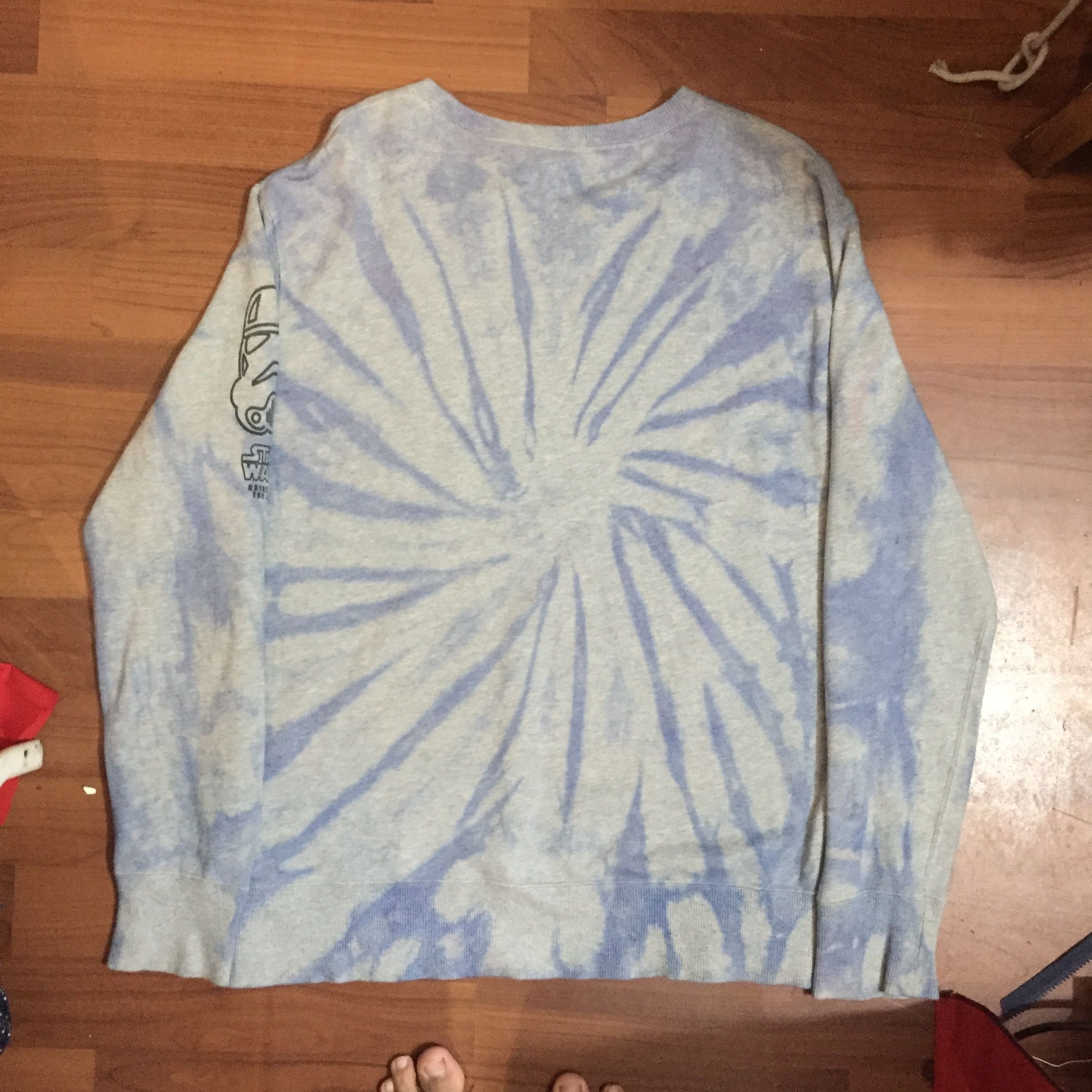 Uniqlo Uniqlo x Starwars Sweatshirts Tie Dye Size US L / EU 52-54 / 3 - 2 Thumbnail