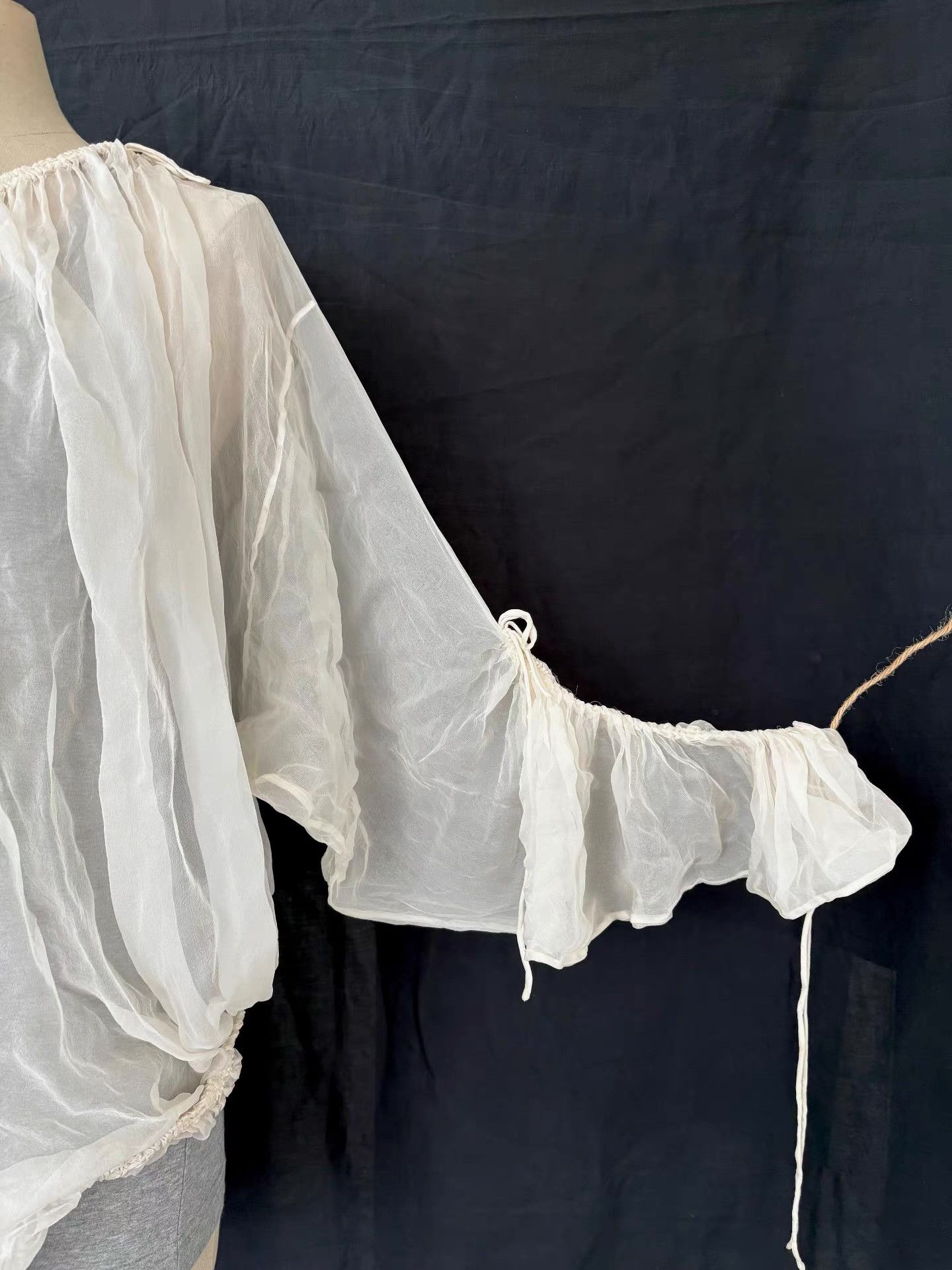 Dolce & Gabbana Dolce & Gabbana 03SS Asymmetrical Drawstring Blouse。Ｑ21 Size M / US 6-8 / IT 42-44 - 6 Thumbnail