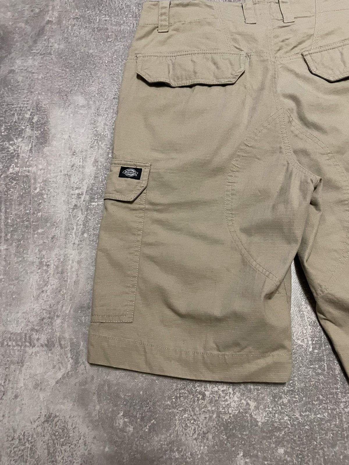 Dickies × Vintage Vintage Dickies Baige Cargo Shorts Size 30 Size US 30 / EU 46 - 12 Thumbnail