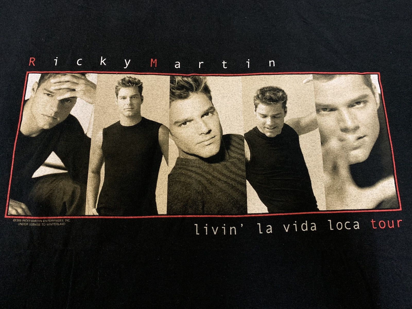 Band Tees Vintage Ricky Martin Livin' La Vida Loca Tour ©️1999 Size US L / EU 52-54 / 3 - 3 Thumbnail
