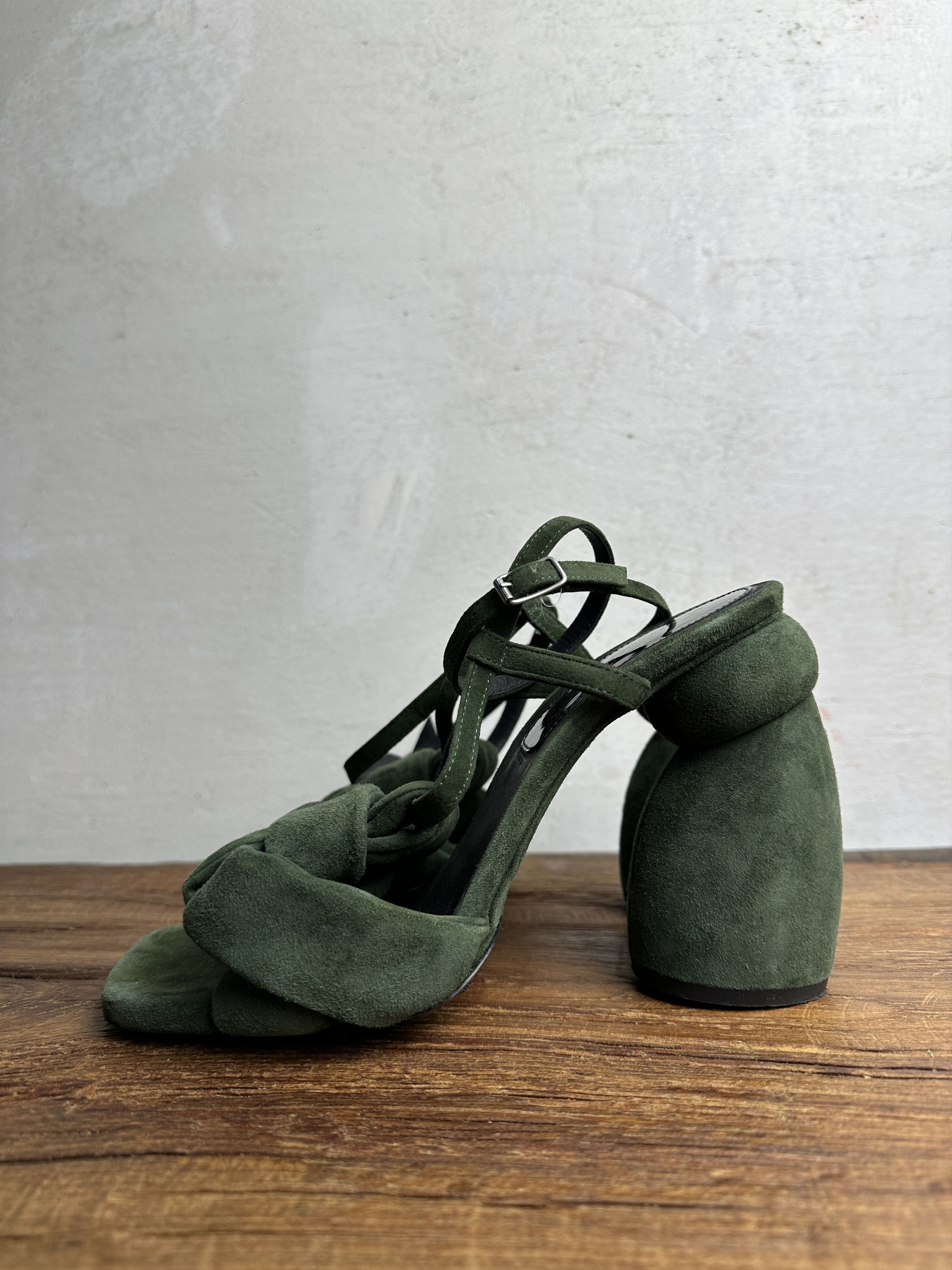 Dries Van Noten Dries Van Noten SS16 Suede Sandals Size US 9.5 / IT 39.5 - 1 Thumbnail