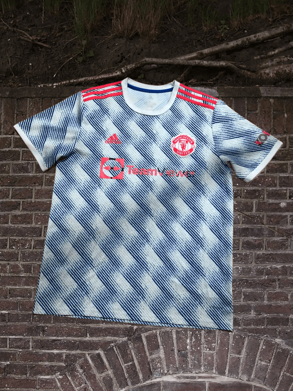 Adidas ADIDAS MENS MANCHESTER UNITED JERSY Size US L / EU 52-54 / 3 - 1 Thumbnail