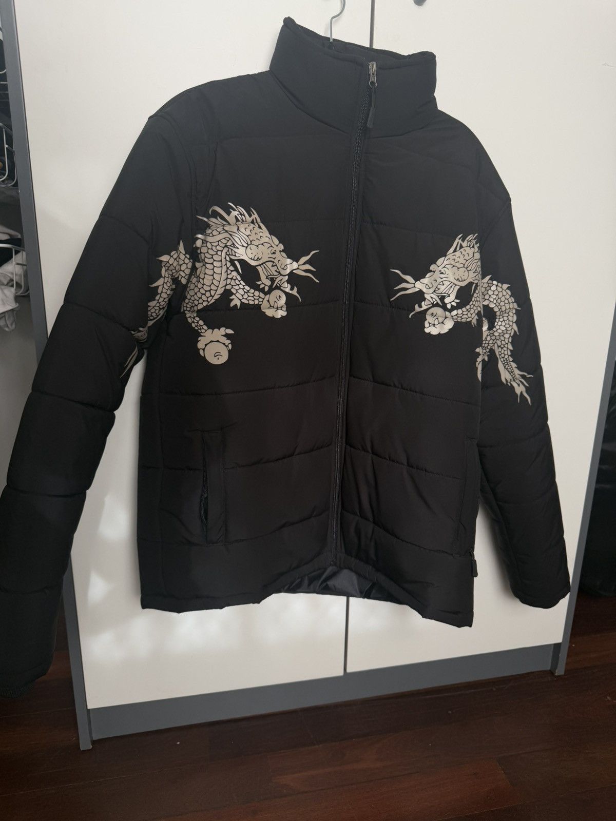 Other Black puffer jacket with dragon design #puffer #winterwear Size US XL / EU 56 / 4 - 1 Thumbnail
