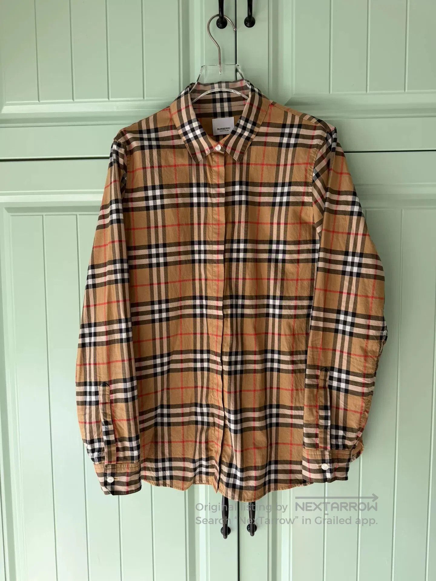 Burberry Burberry Classic Check Long-Sleeve Shirt. Size M / US 6-8 / IT 42-44 - 1 Thumbnail