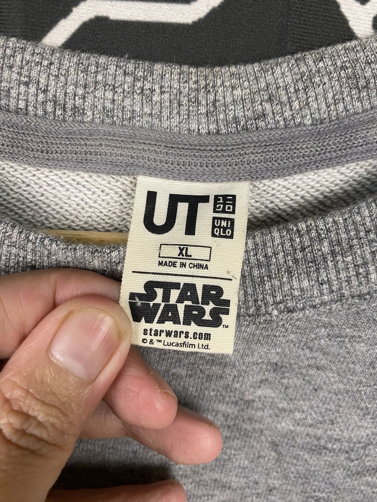 Uniqlo UT X Starwars Darth Vader Sweatshirt Size US XL / EU 56 / 4 - 4 Thumbnail
